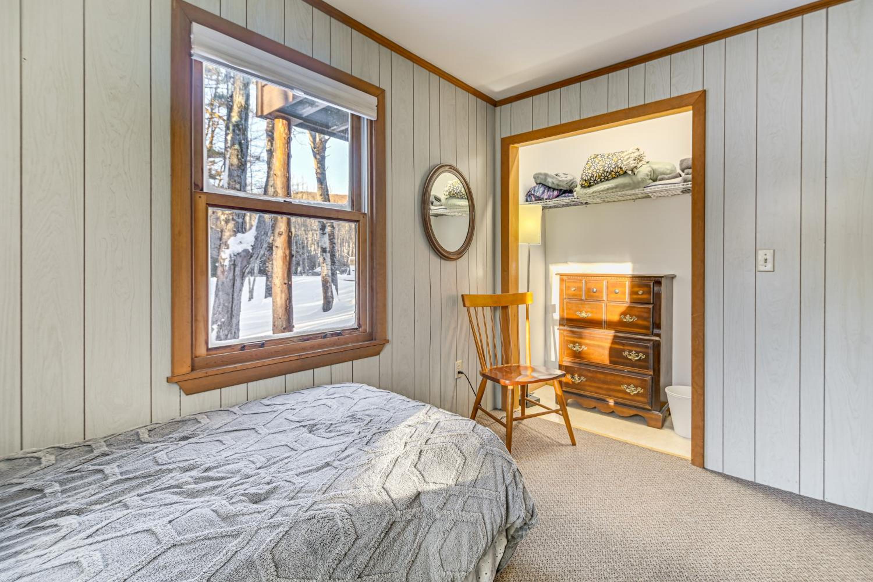 Private Lakefront and Boat Launch! Maine Family Home