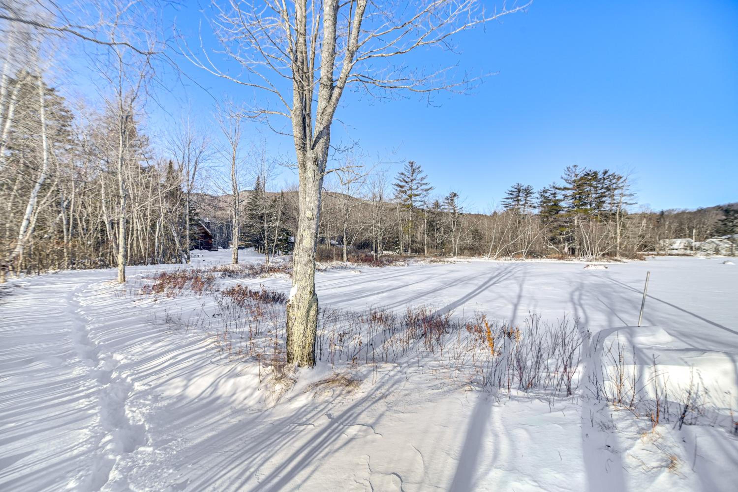 Private Lakefront and Boat Launch! Maine Family Home
