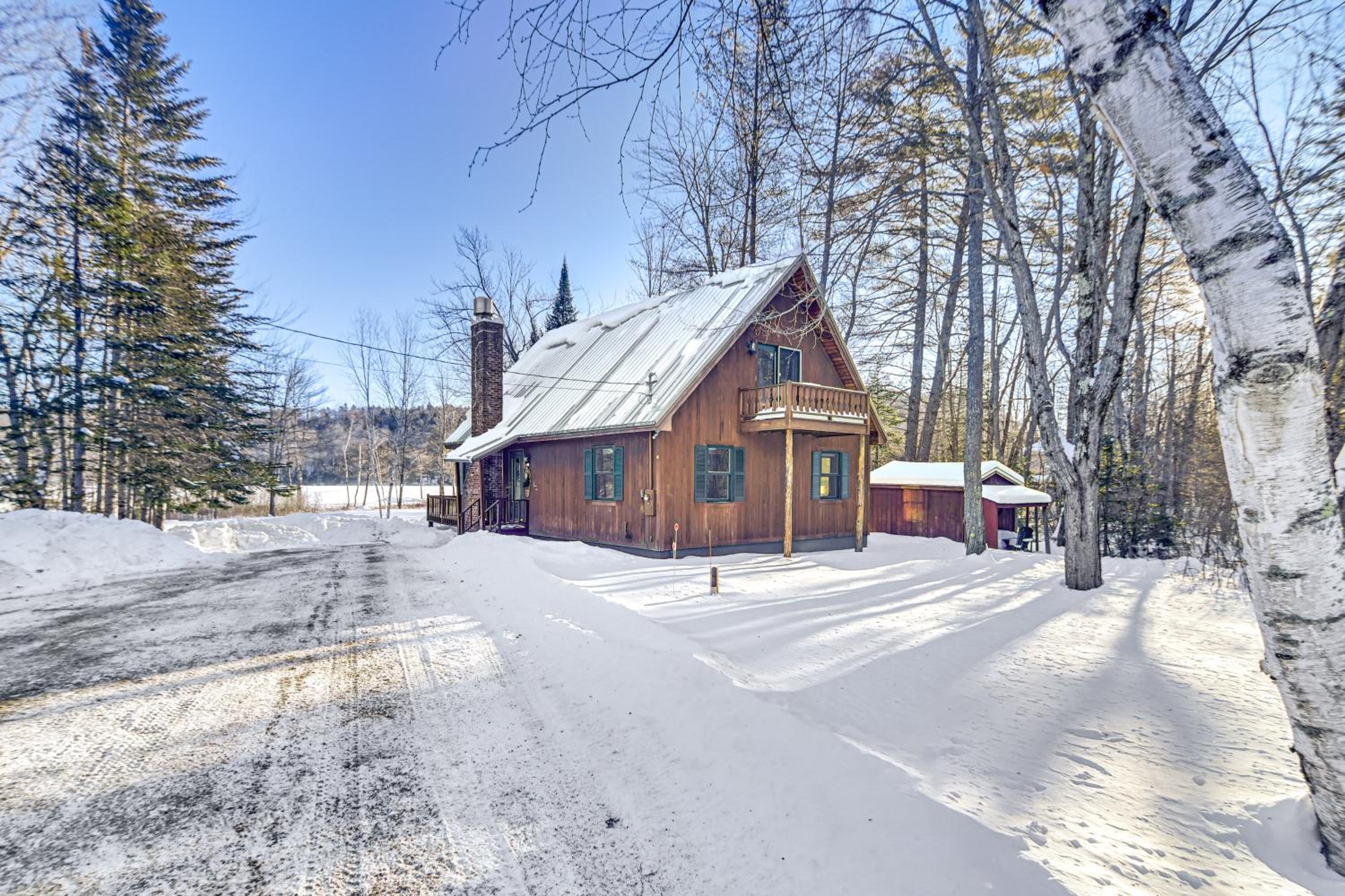 Private Lakefront and Boat Launch! Maine Family Home