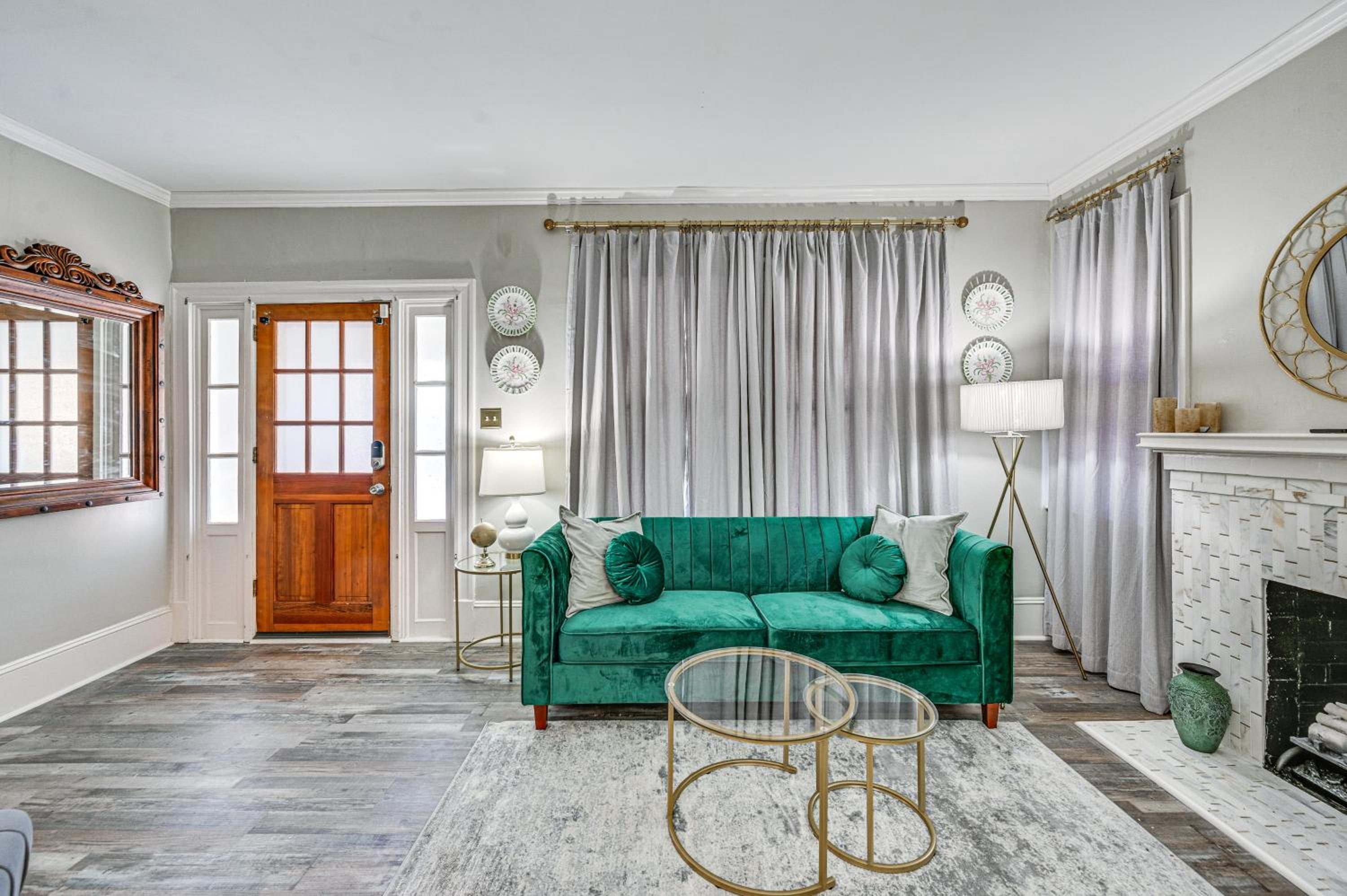Walk to the Neuse River! New Bern Vacation Rental