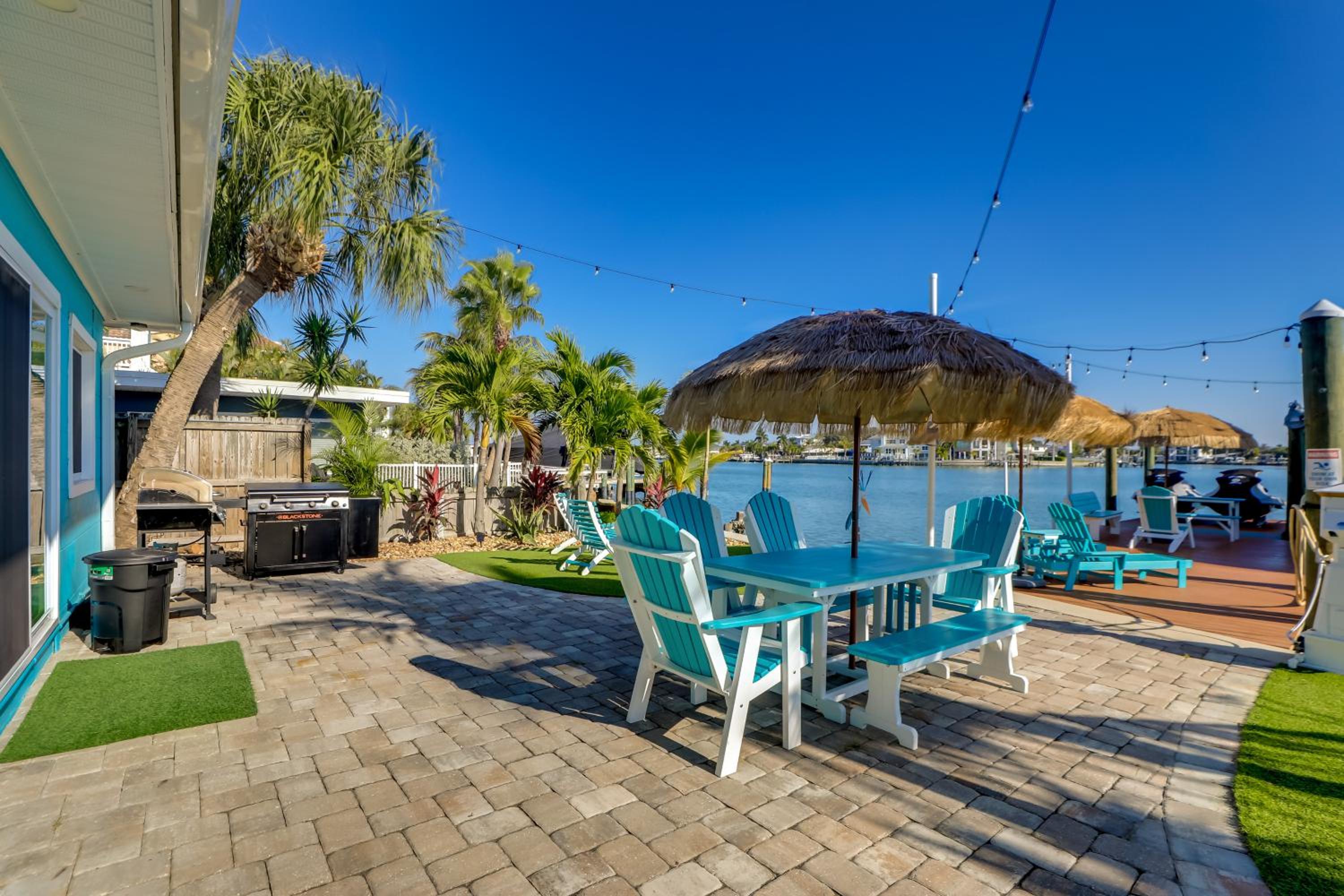 Bayfront Retreat Across From Treasure Island Beach
