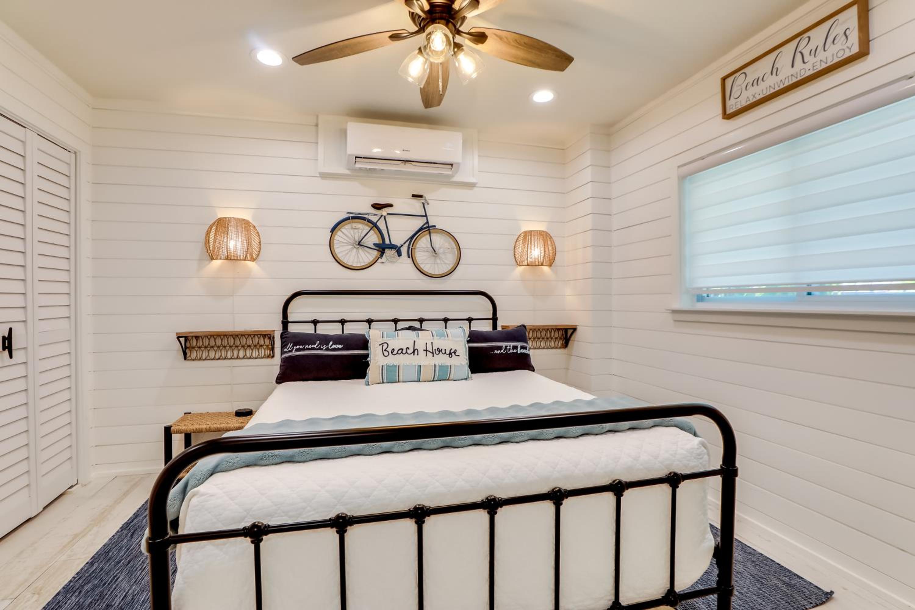 Bayfront Retreat Across From Treasure Island Beach