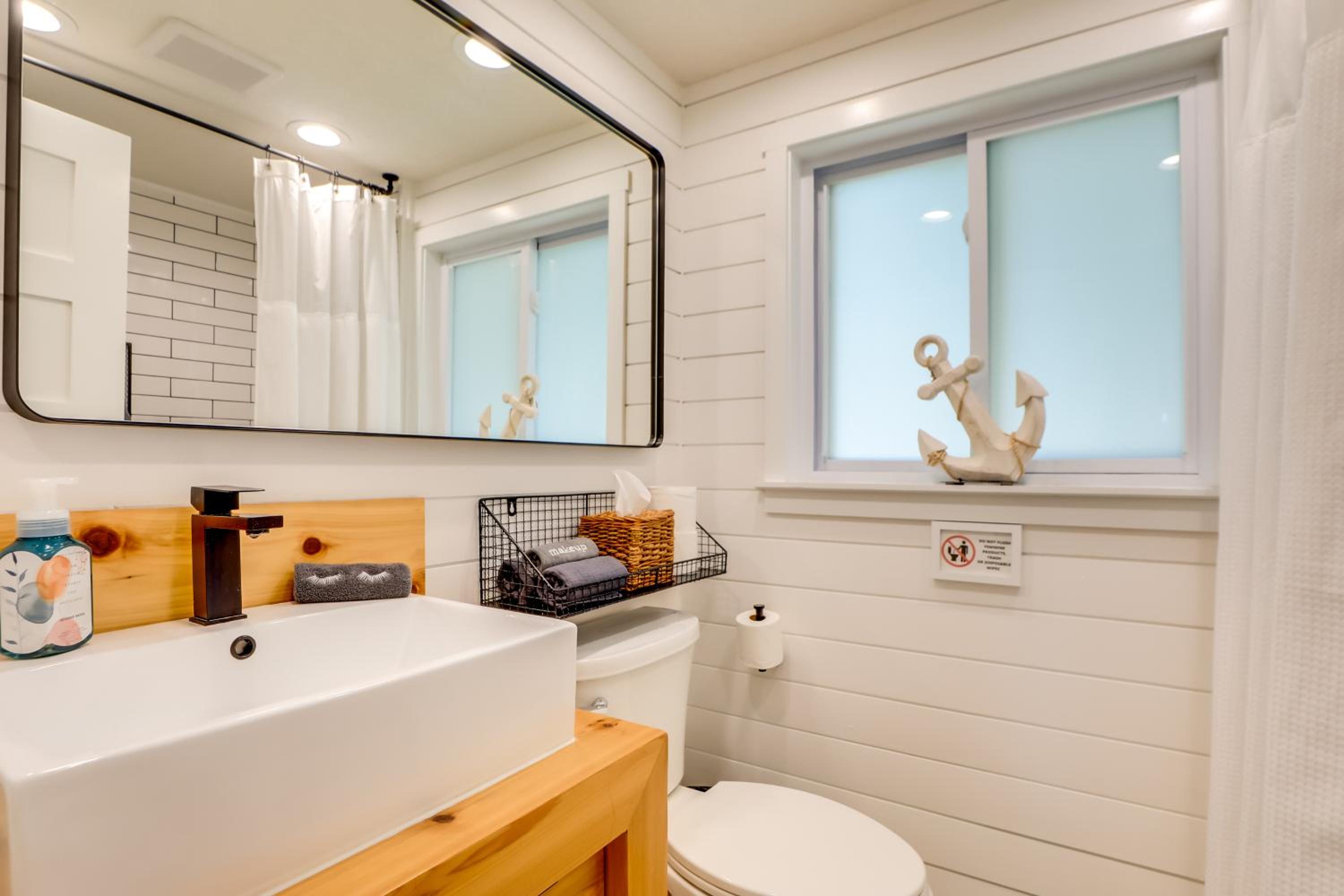 Bayfront Retreat Across From Treasure Island Beach
