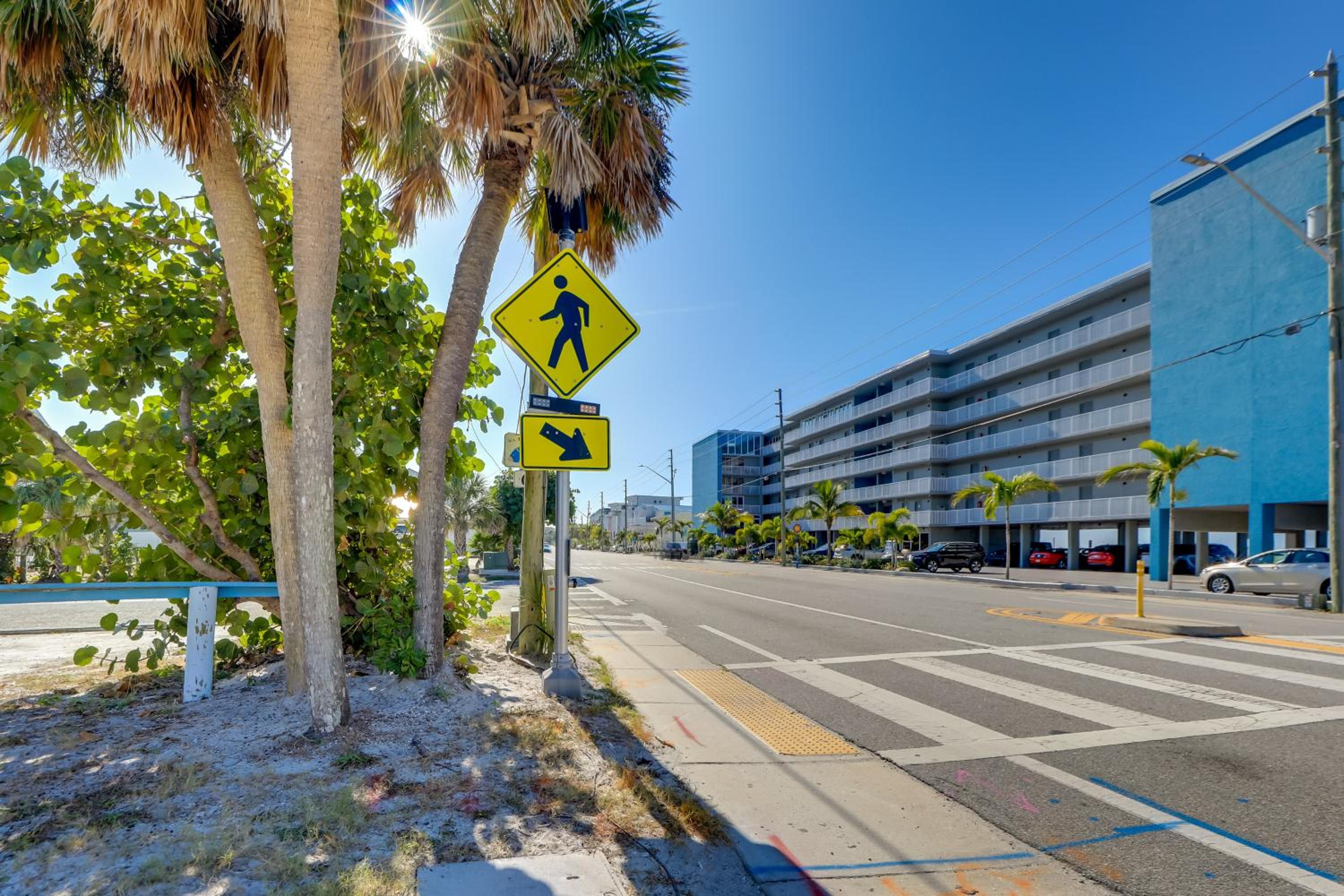Bayfront Retreat Across From Treasure Island Beach