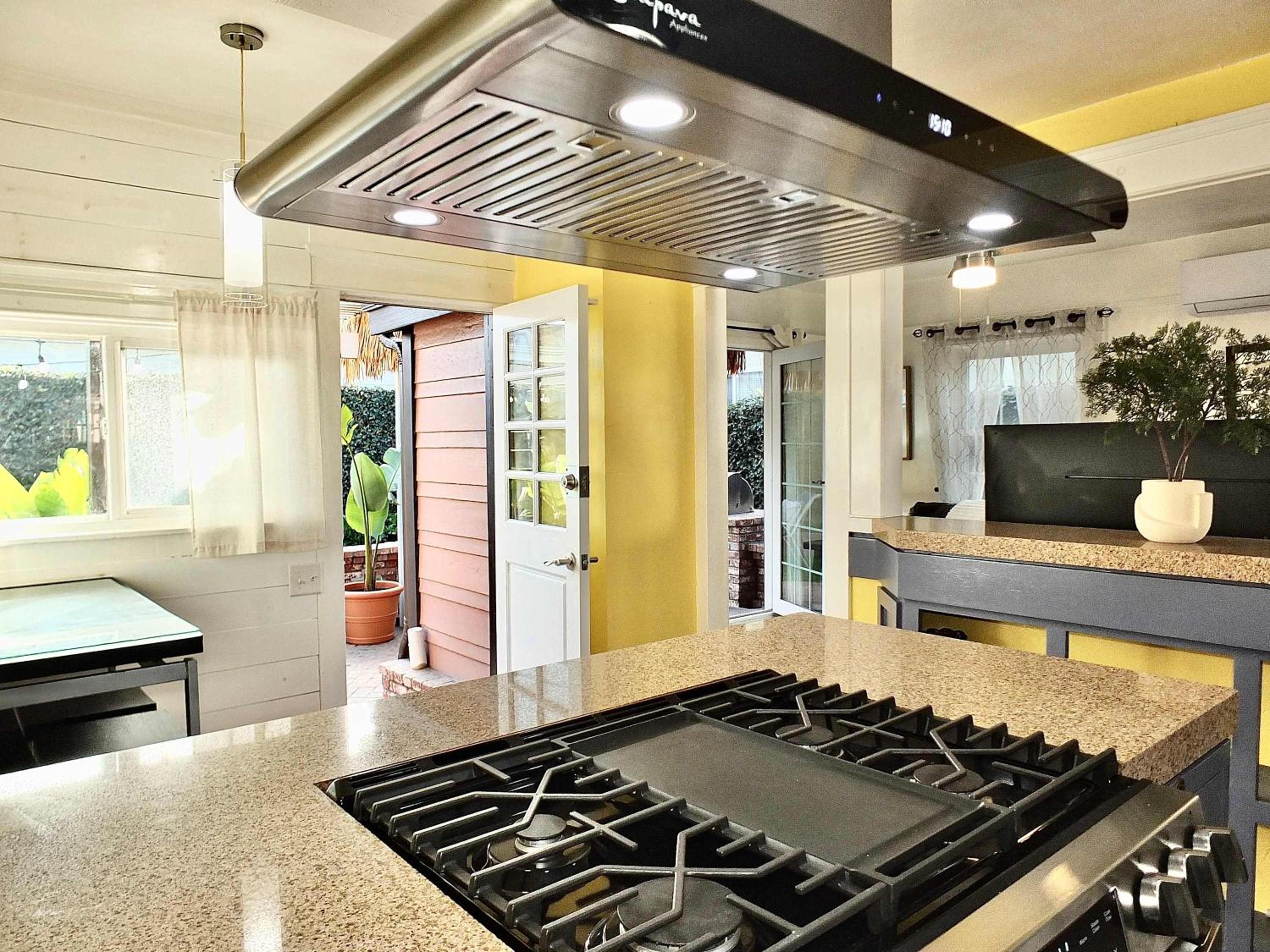 Eastside Garden Hideaway For 4 Perfect Location for World Cup Attendees