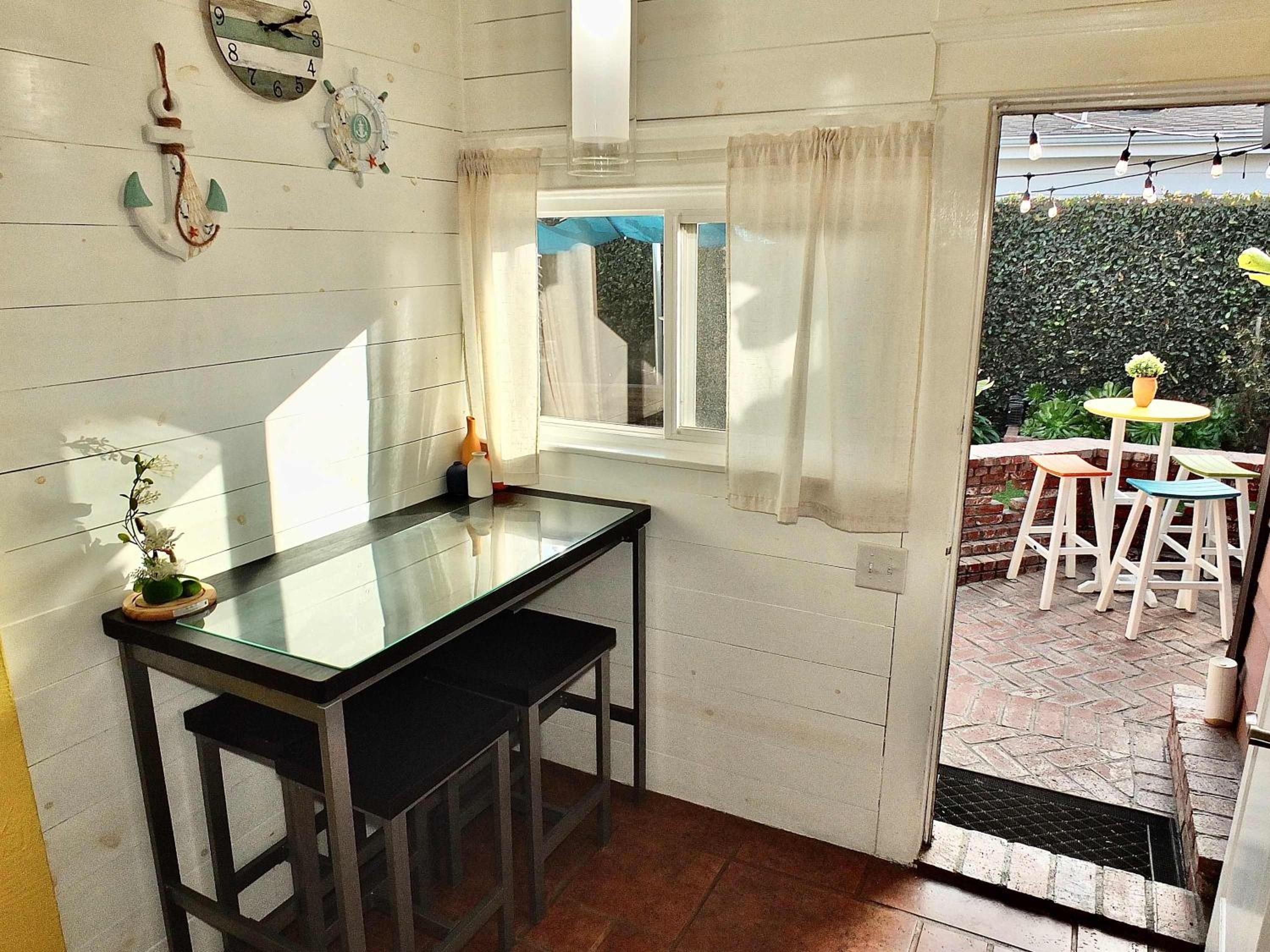 Eastside Garden Hideaway For 4 Perfect Location for World Cup Attendees