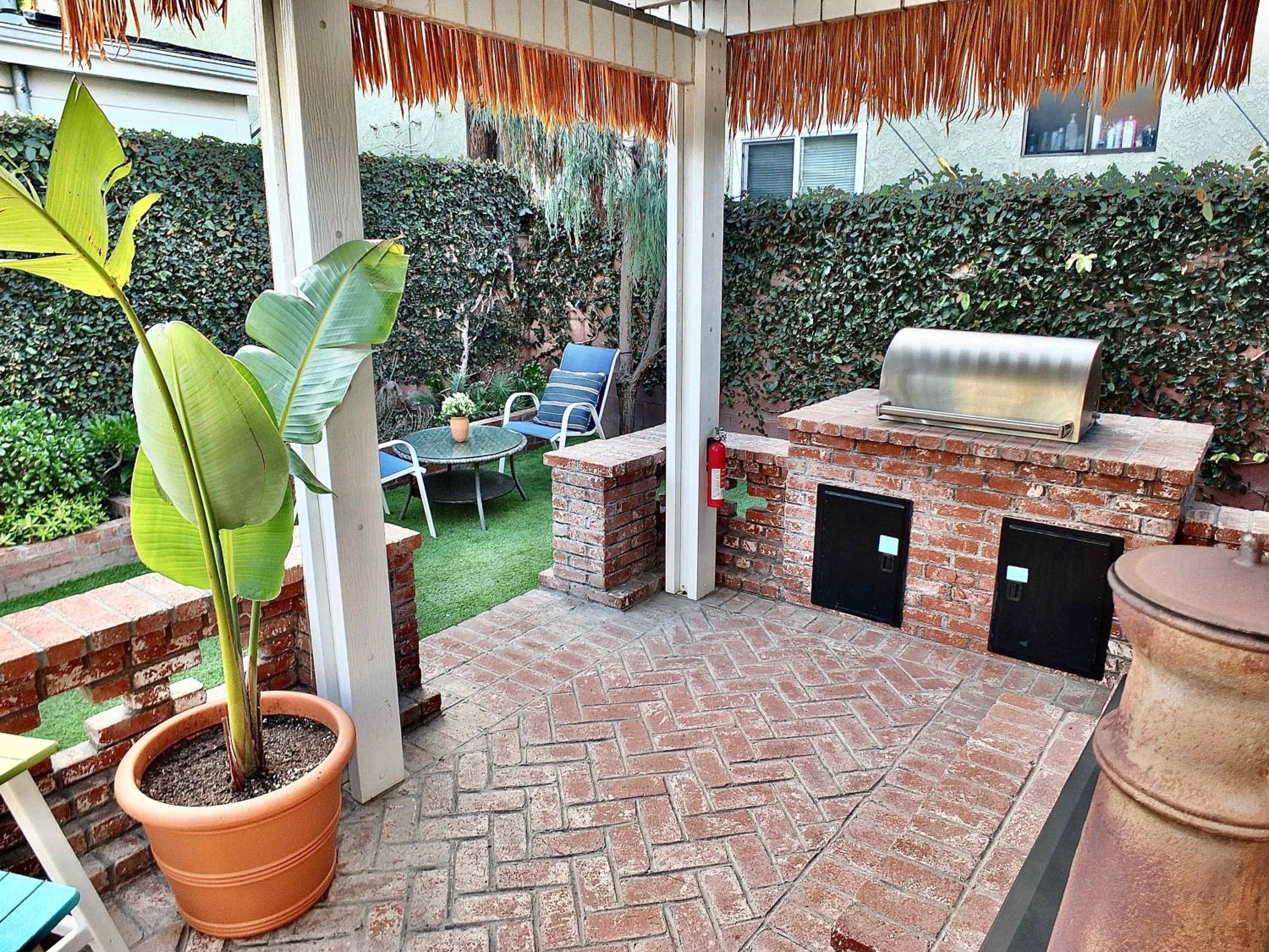 Eastside Garden Hideaway For 4 Perfect Location for World Cup Attendees