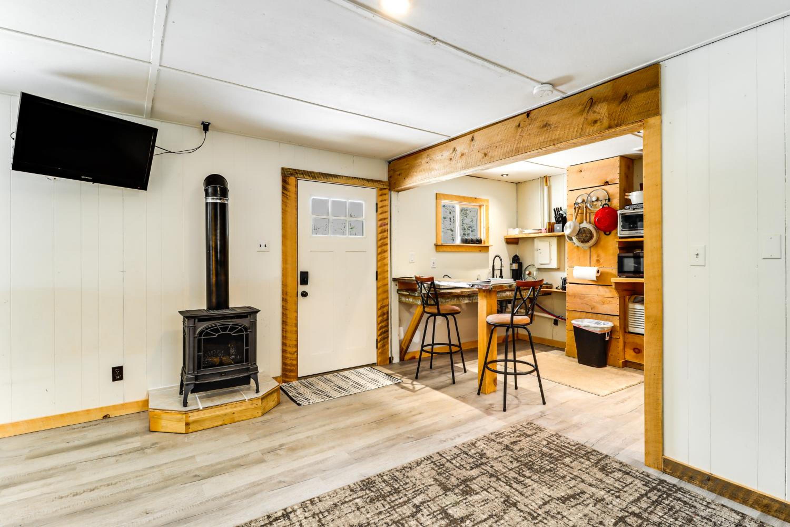 Deluxe Cabin D at Elk Creek Escape! Pets Welcome