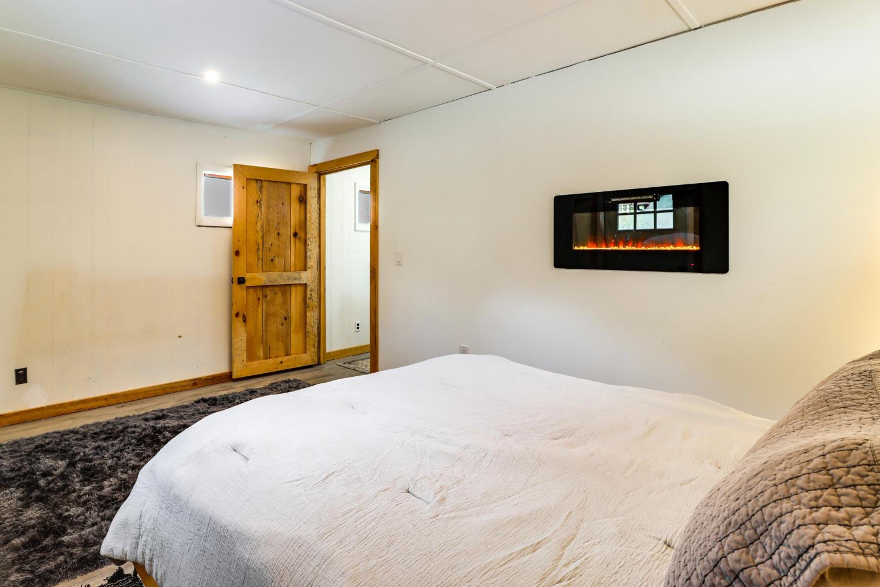 Deluxe Cabin D at Elk Creek Escape! Pets Welcome