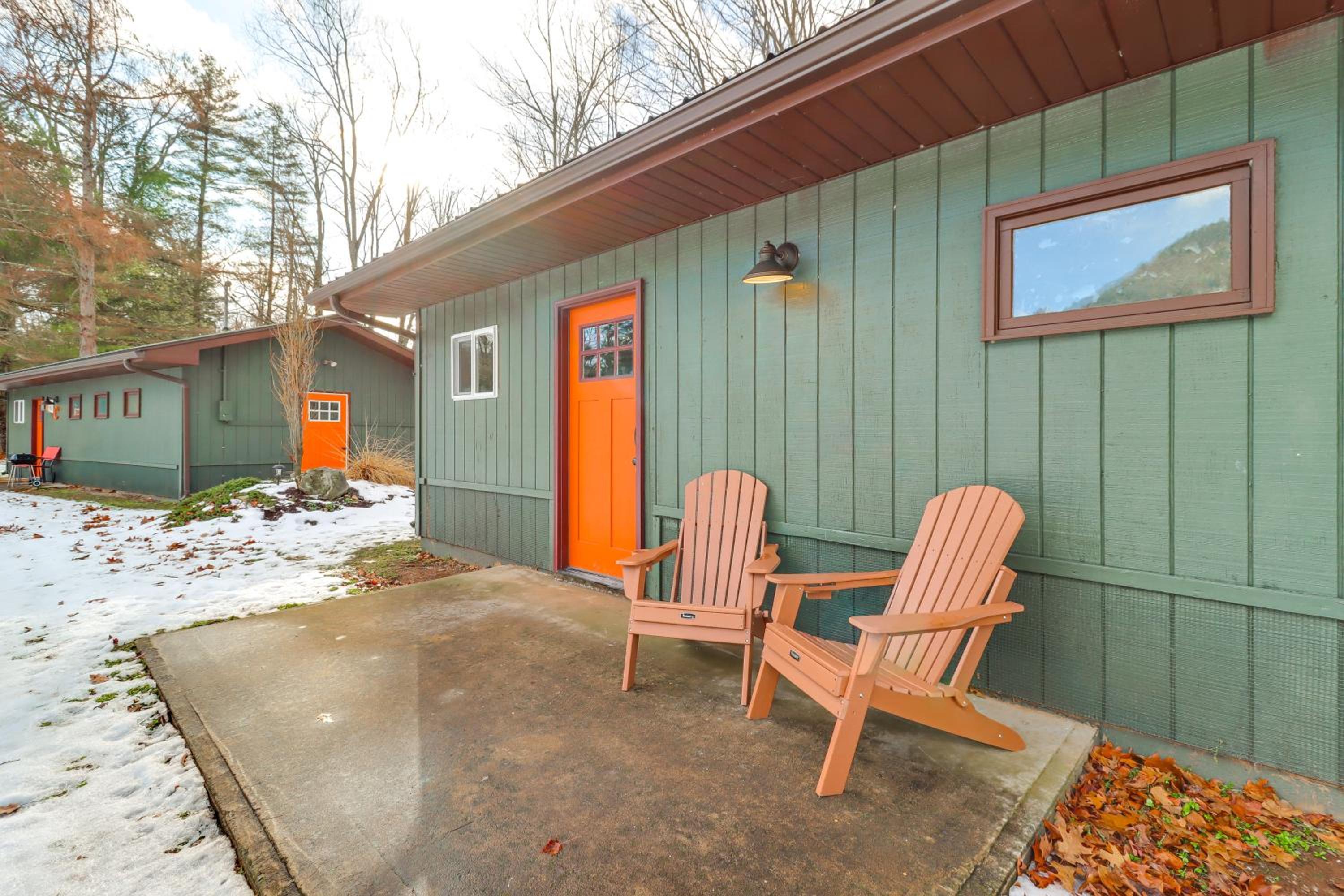 Deluxe Cabin D at Elk Creek Escape! Pets Welcome