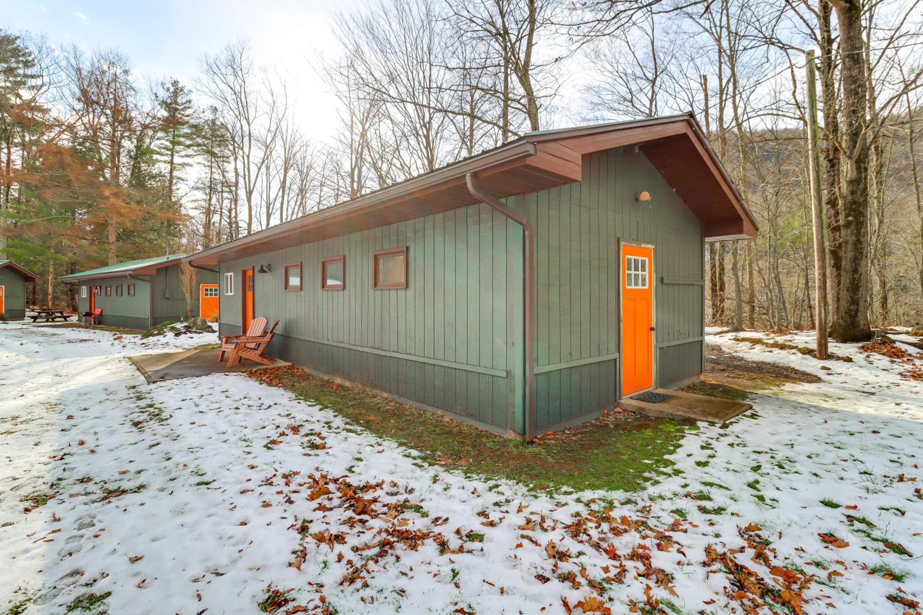 Deluxe Cabin D at Elk Creek Escape! Pets Welcome