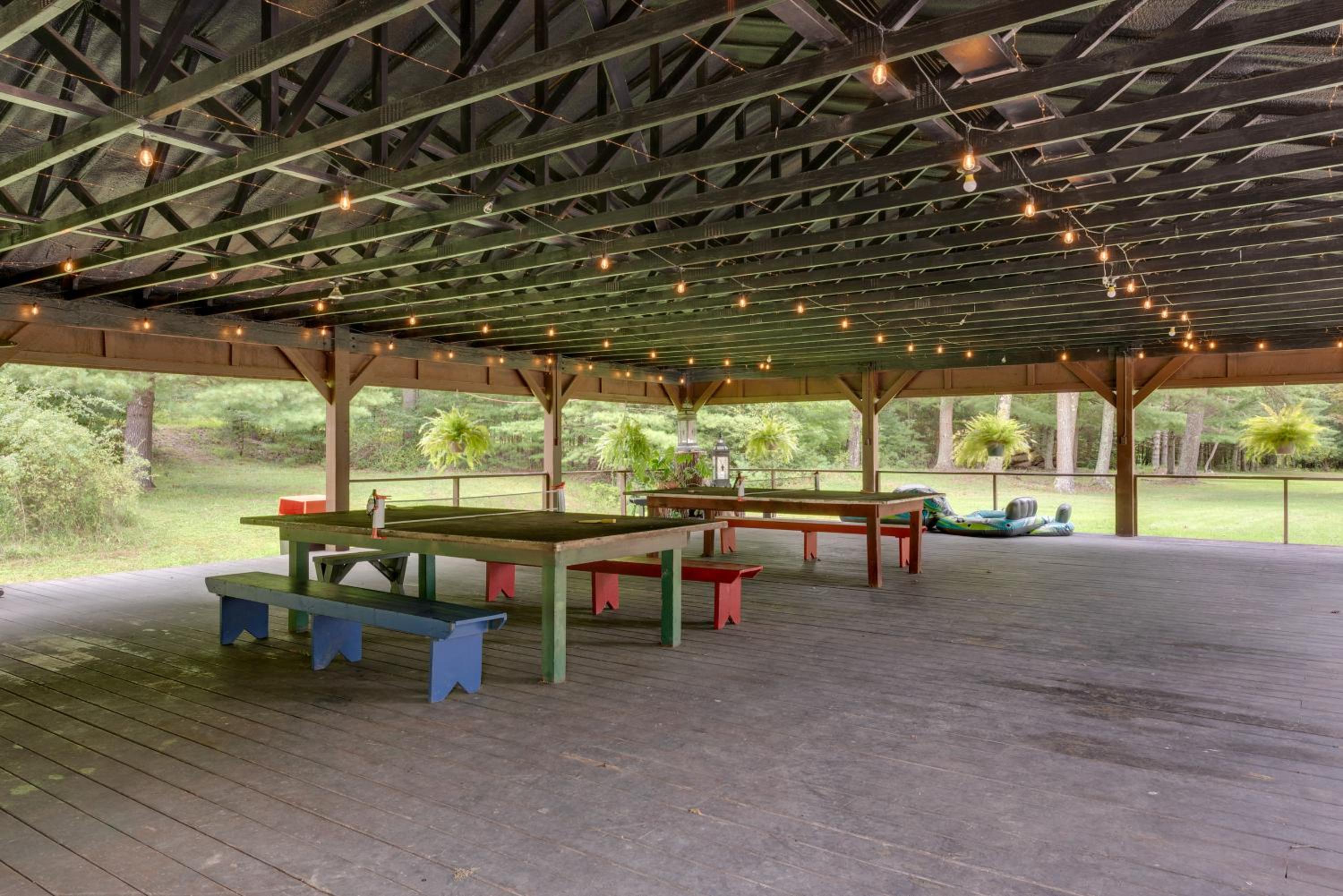 Deluxe Cabin D at Elk Creek Escape! Pets Welcome
