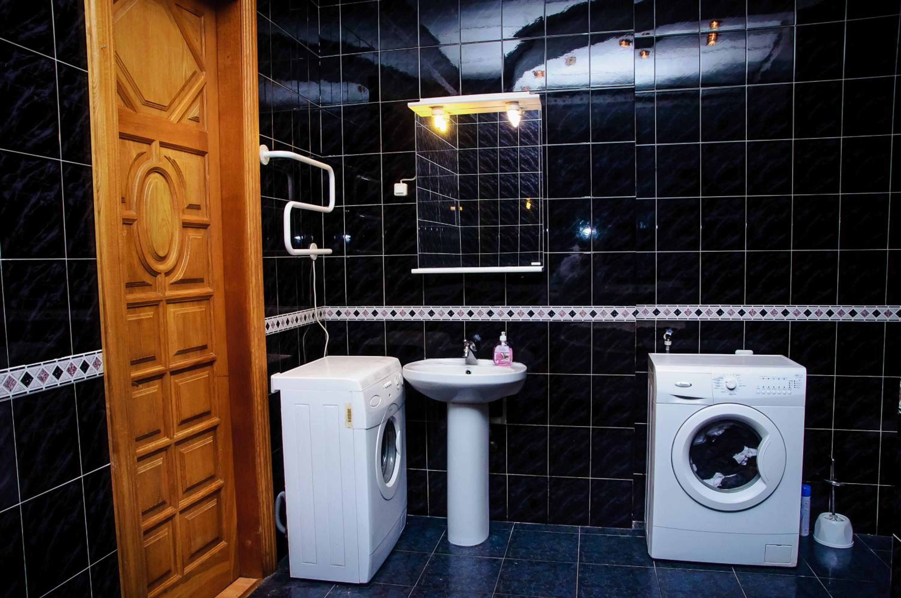 Golden Globus Hostel