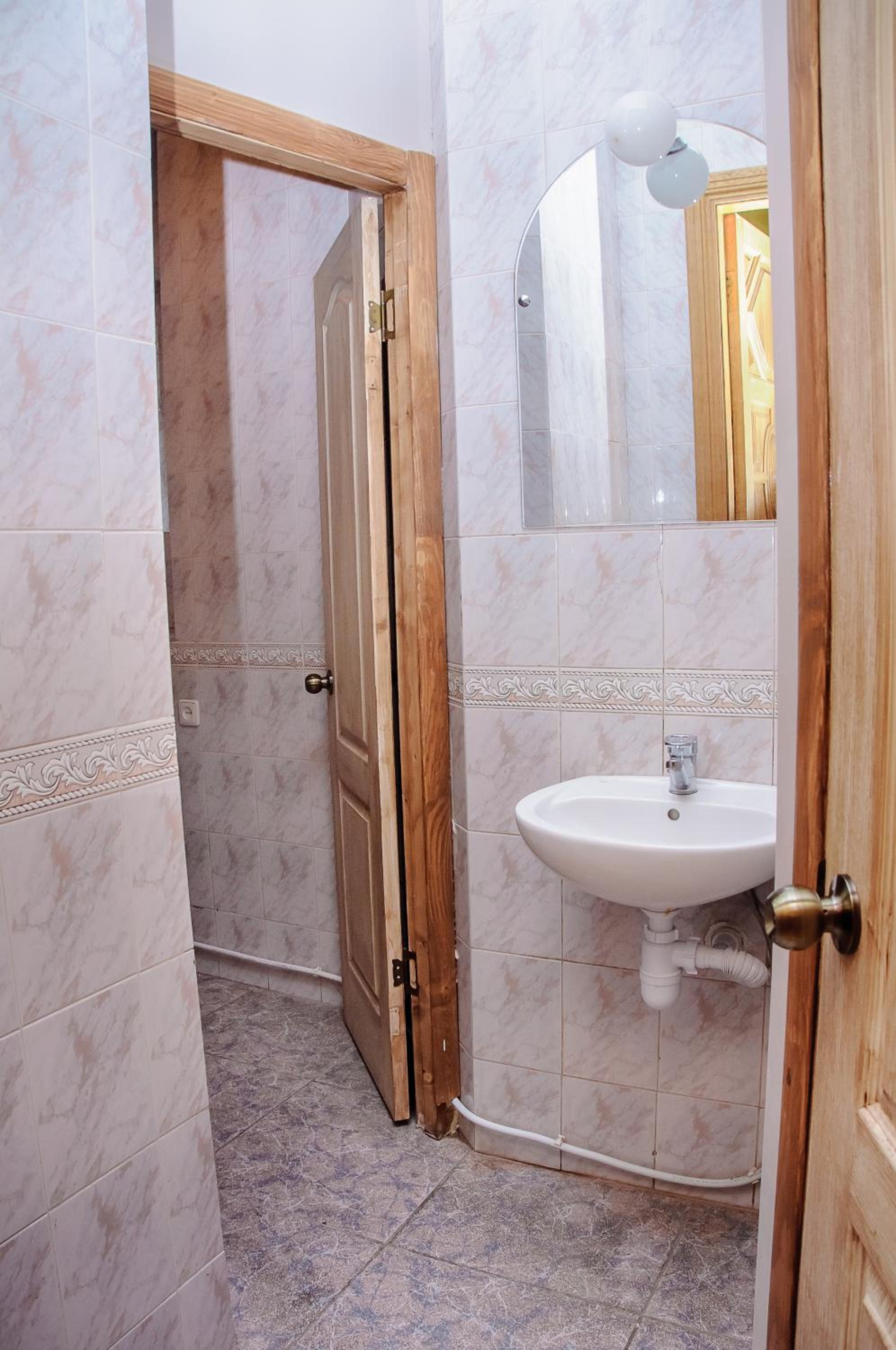 Golden Globus Hostel