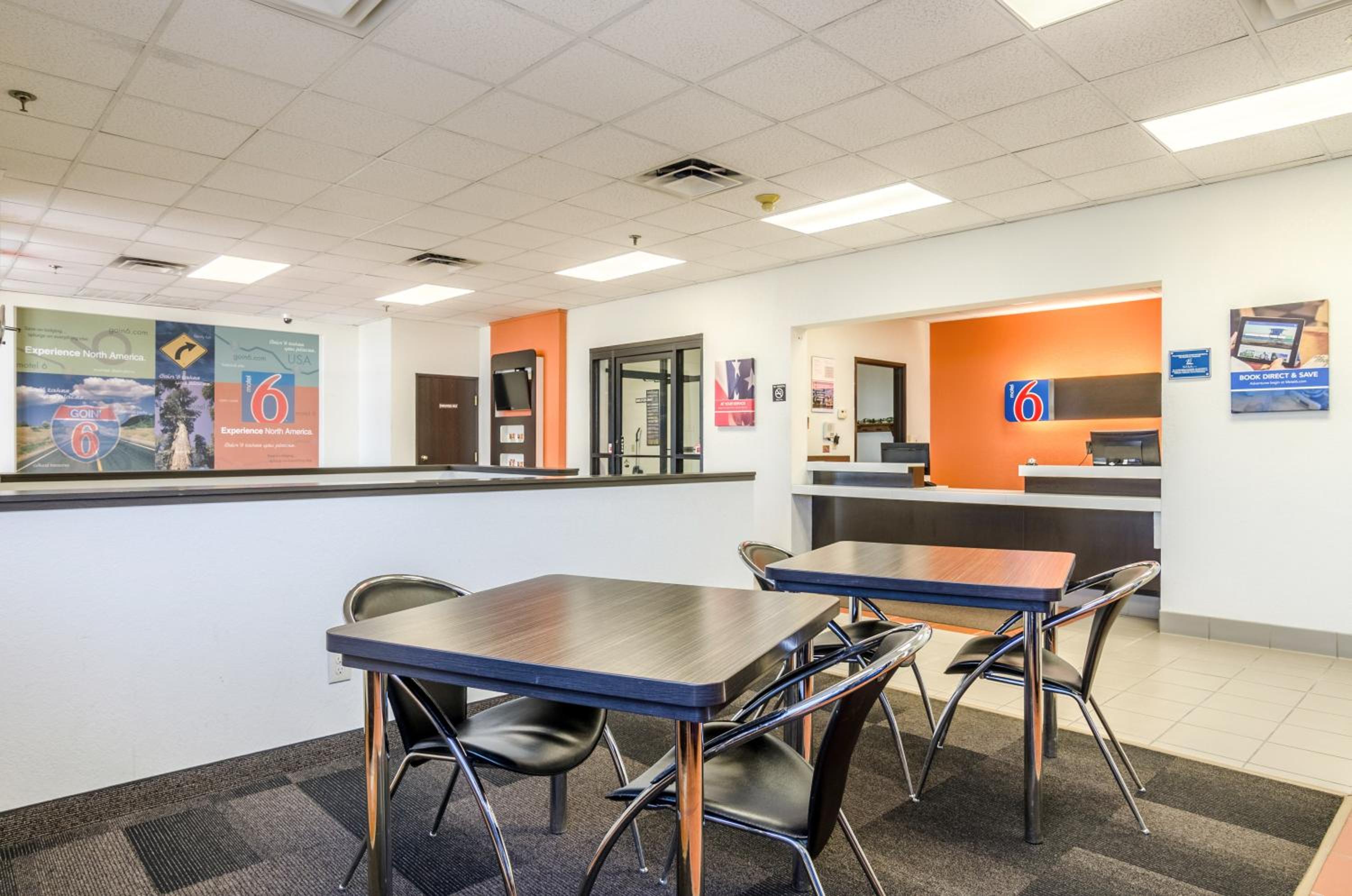 York Vacations - Motel 6-York, NE - Property Image 4