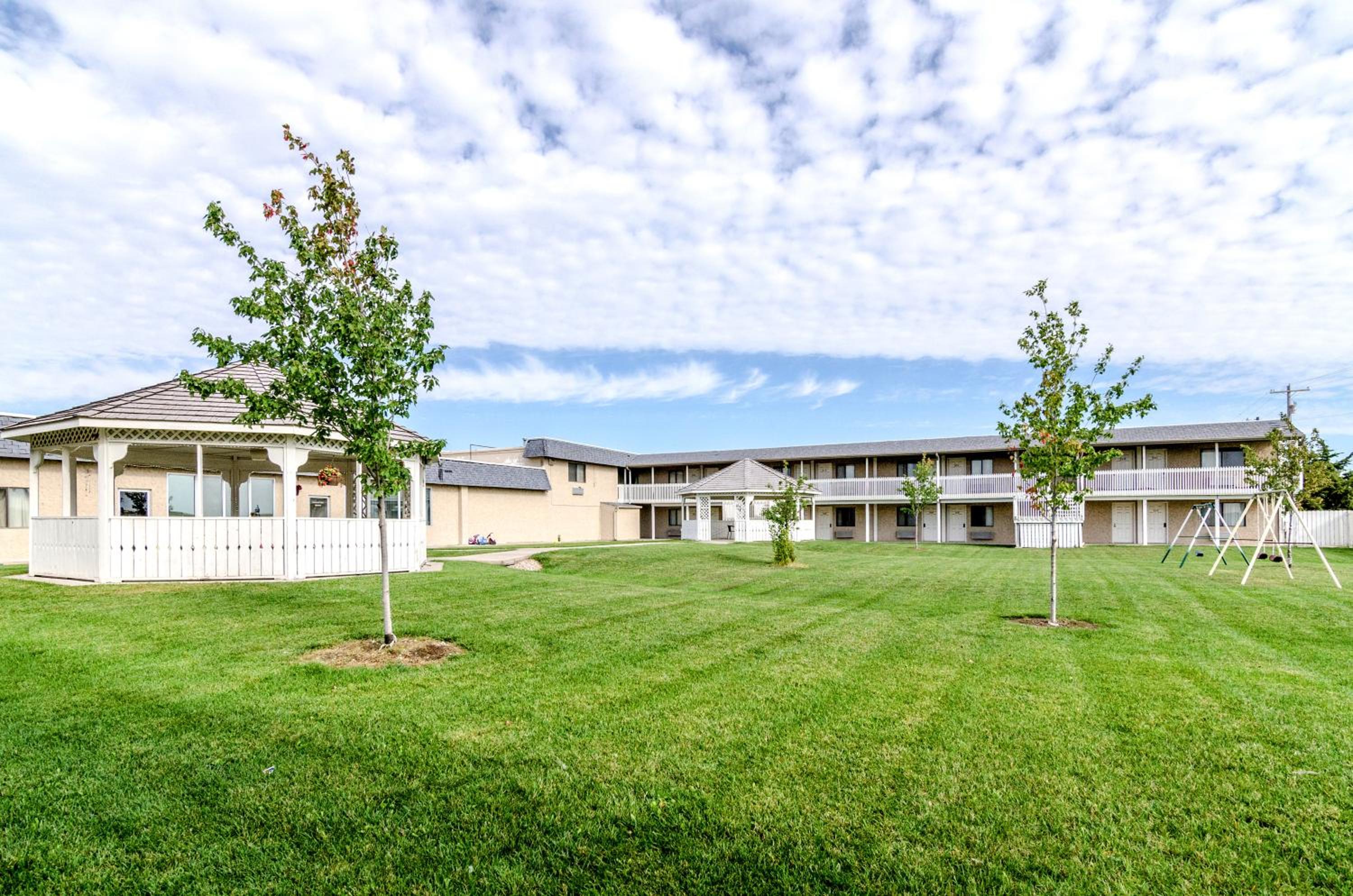 New York City Vacations - Motel 6-York, NE - Property Image 11