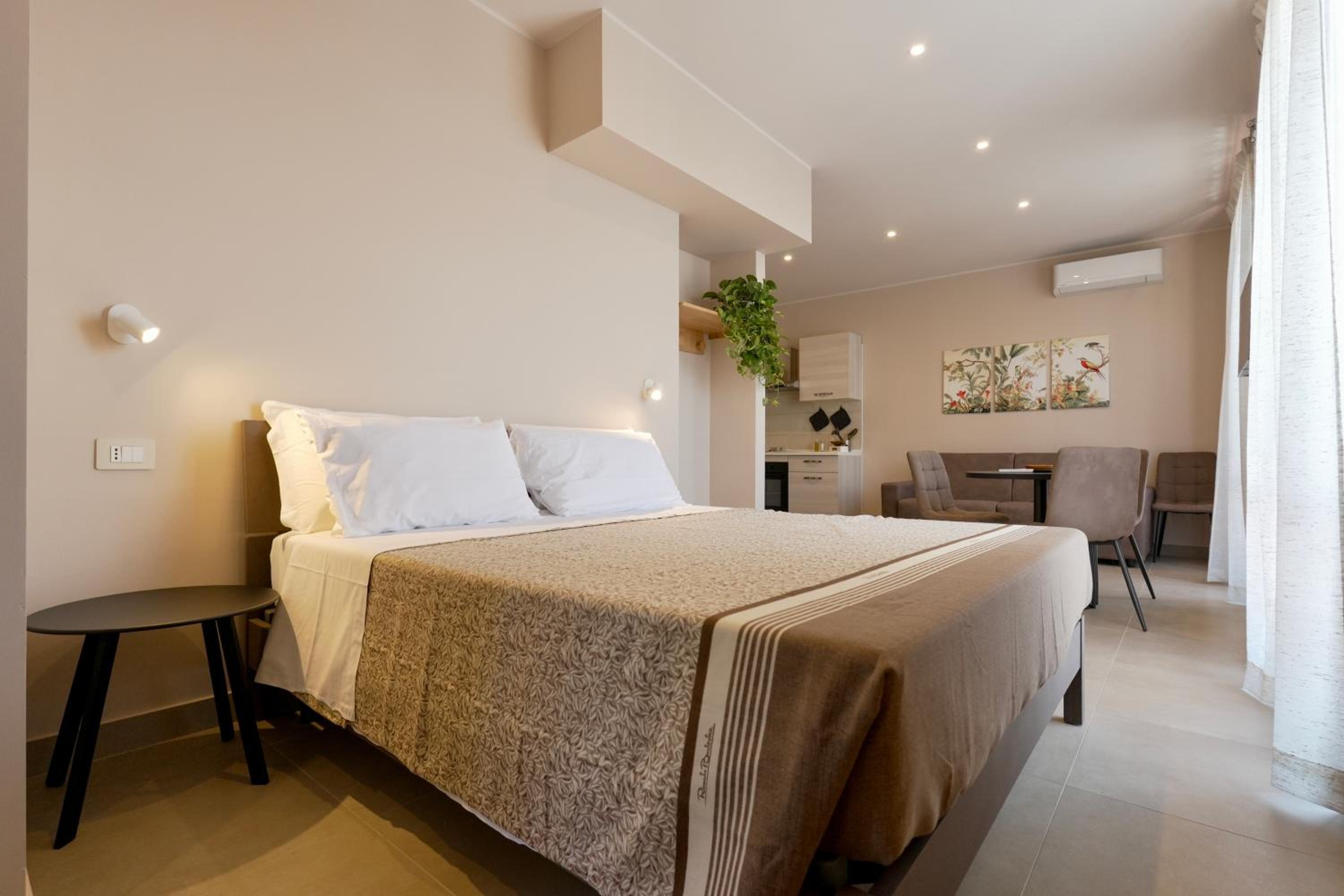 Domus Fabia - Rooms & Apartments