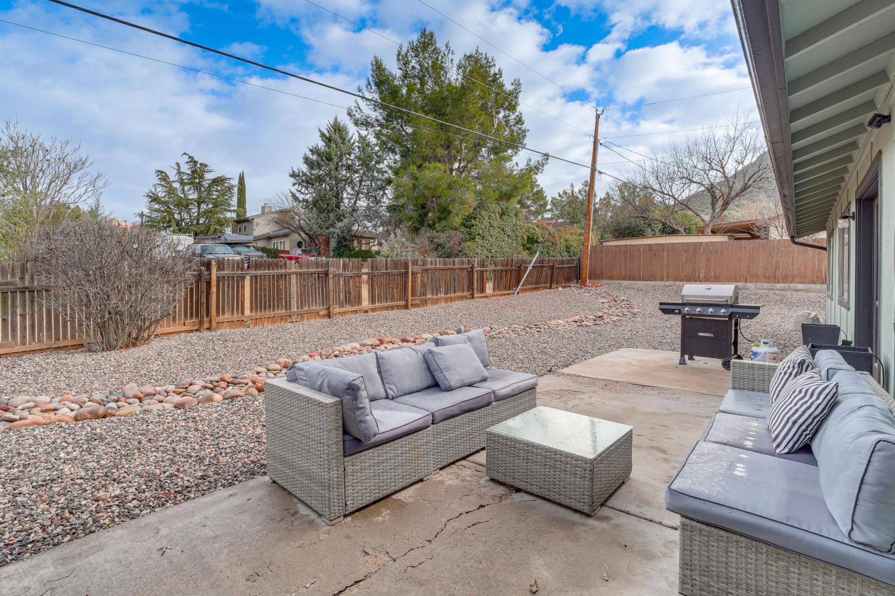 Fenced Outdoor Space Modern Sedona Home By Hiking