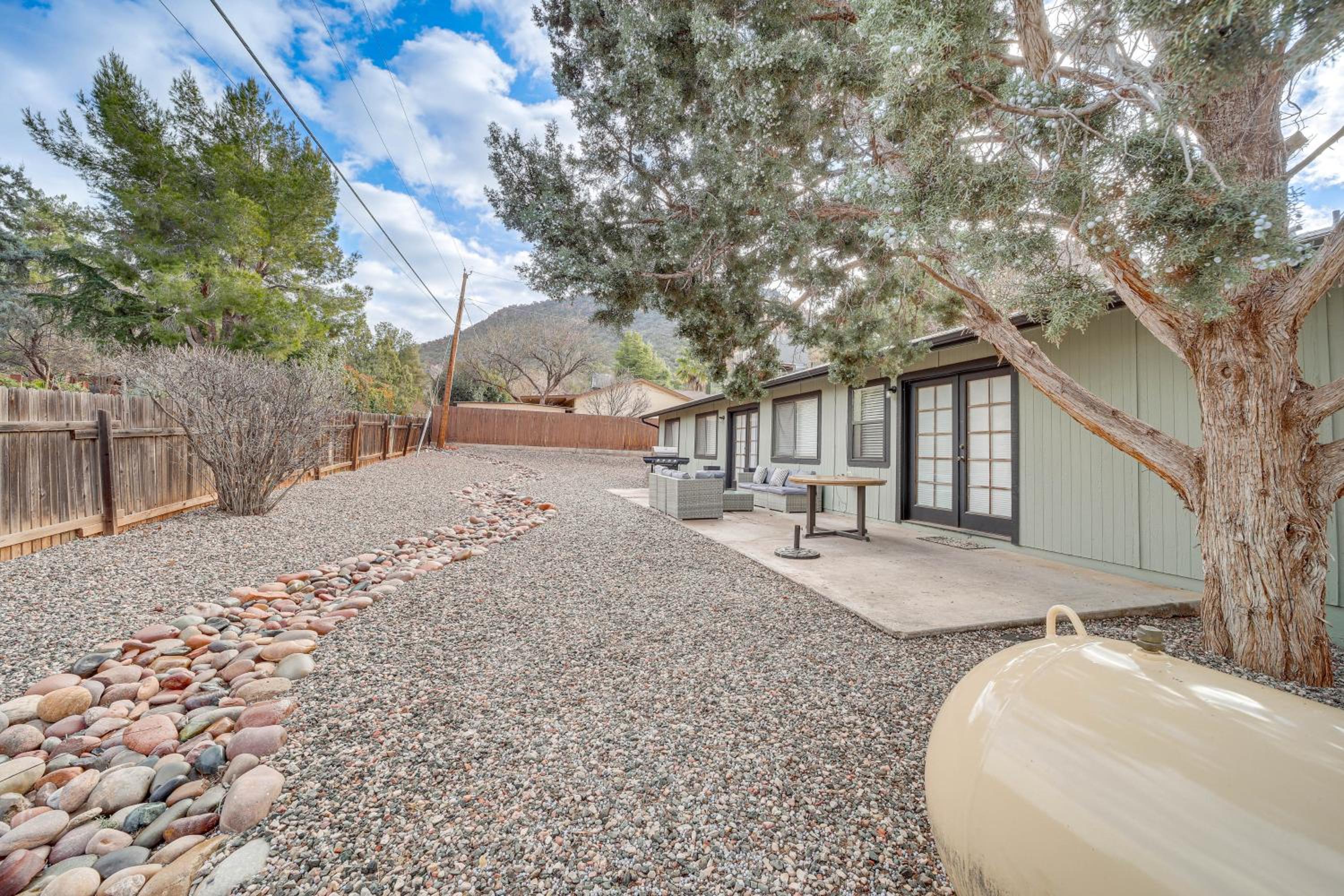 Fenced Outdoor Space Modern Sedona Home By Hiking