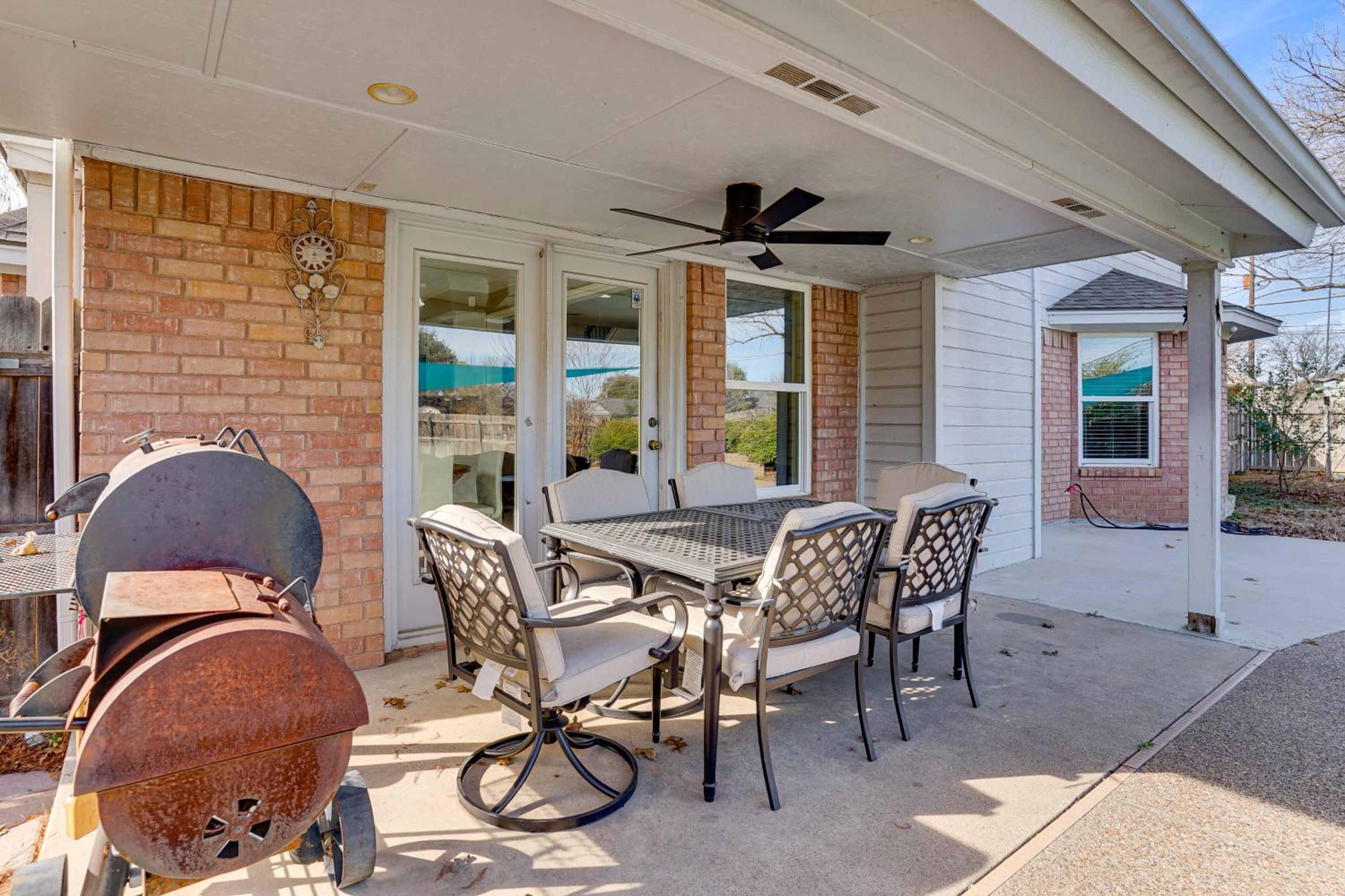 Private Yard and Pool 3,200-Sq-Ft Gem in Fort Worth