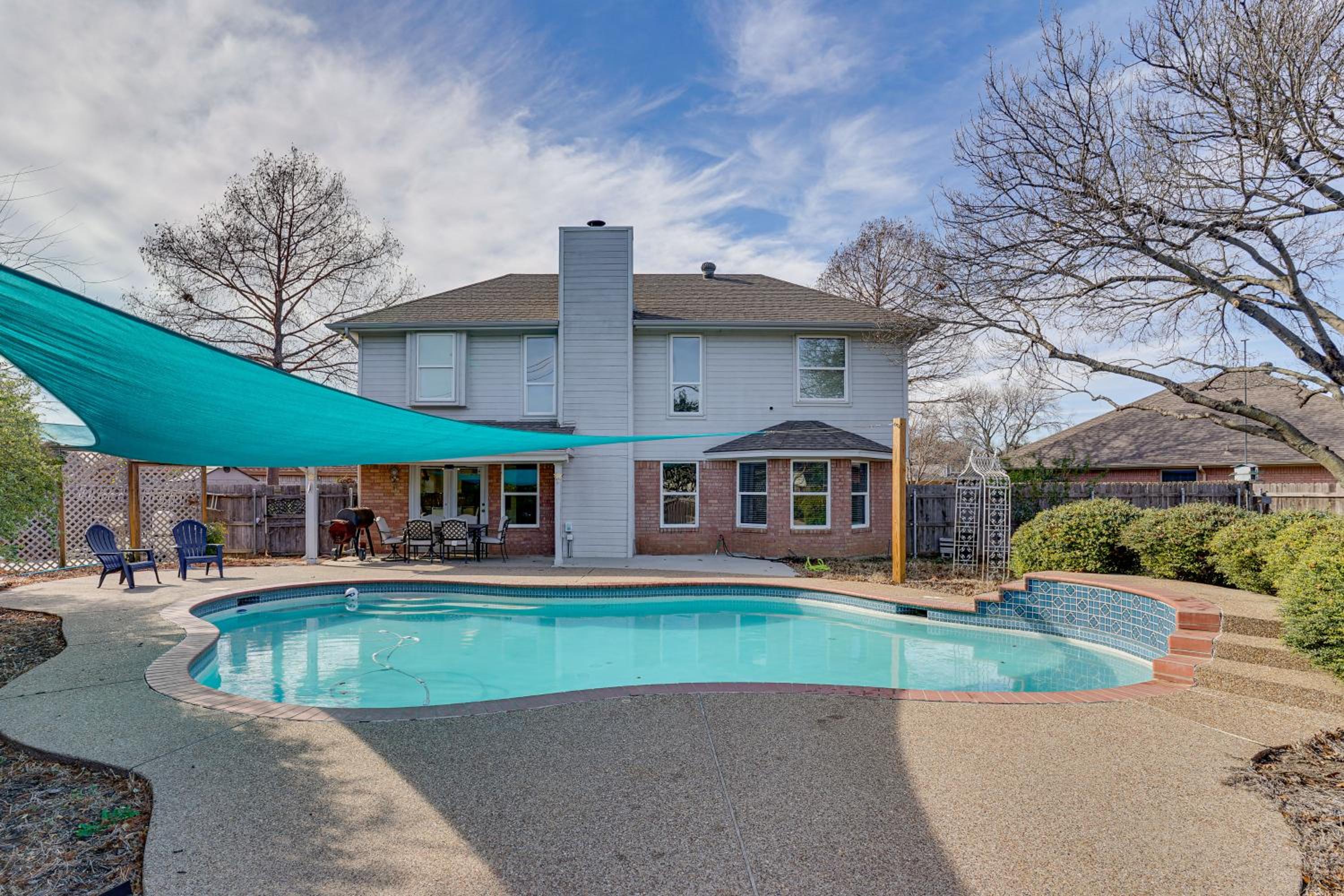 Private Yard and Pool 3,200-Sq-Ft Gem in Fort Worth