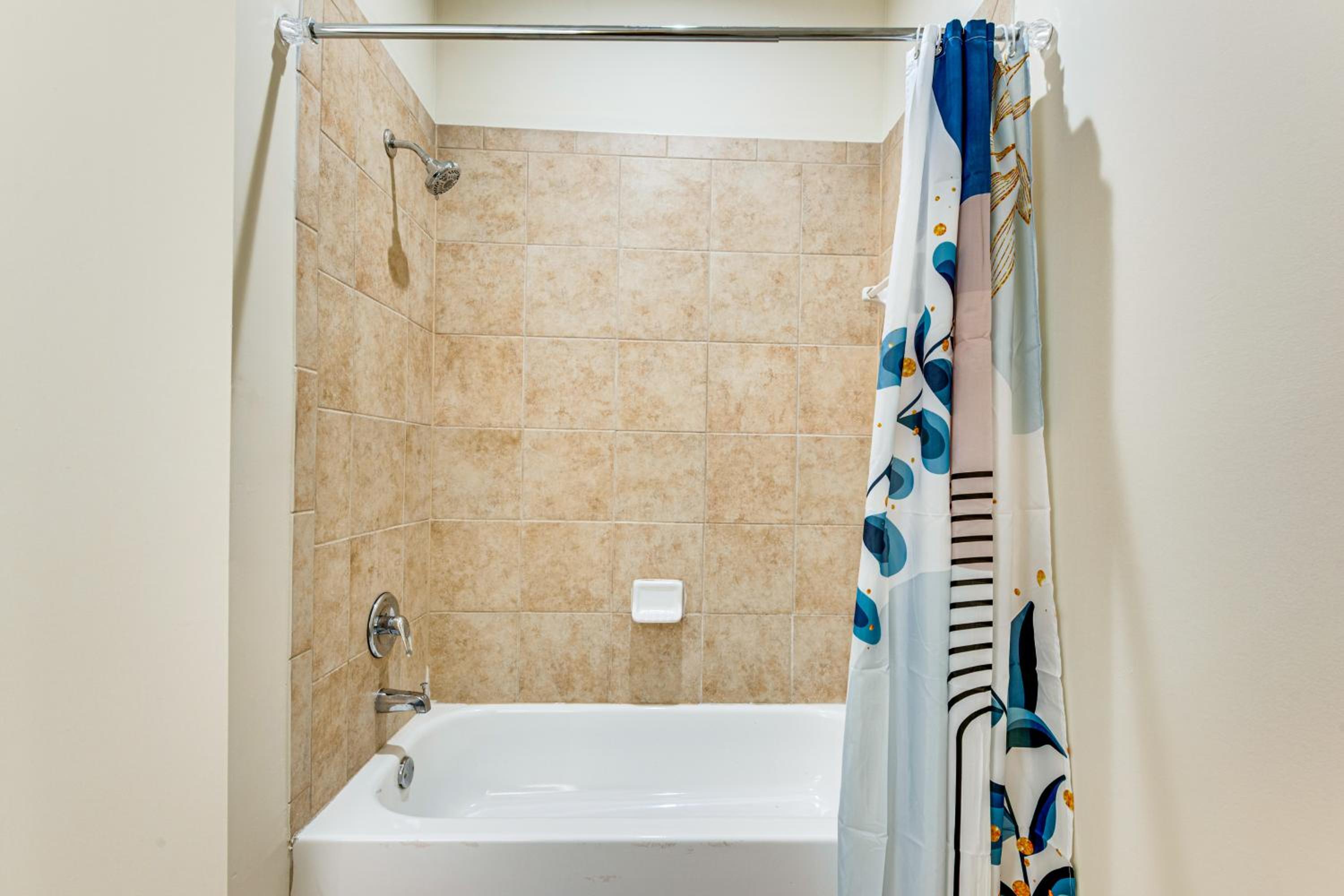 Prime ATL Spot! Updated Condo Steps to MARTA