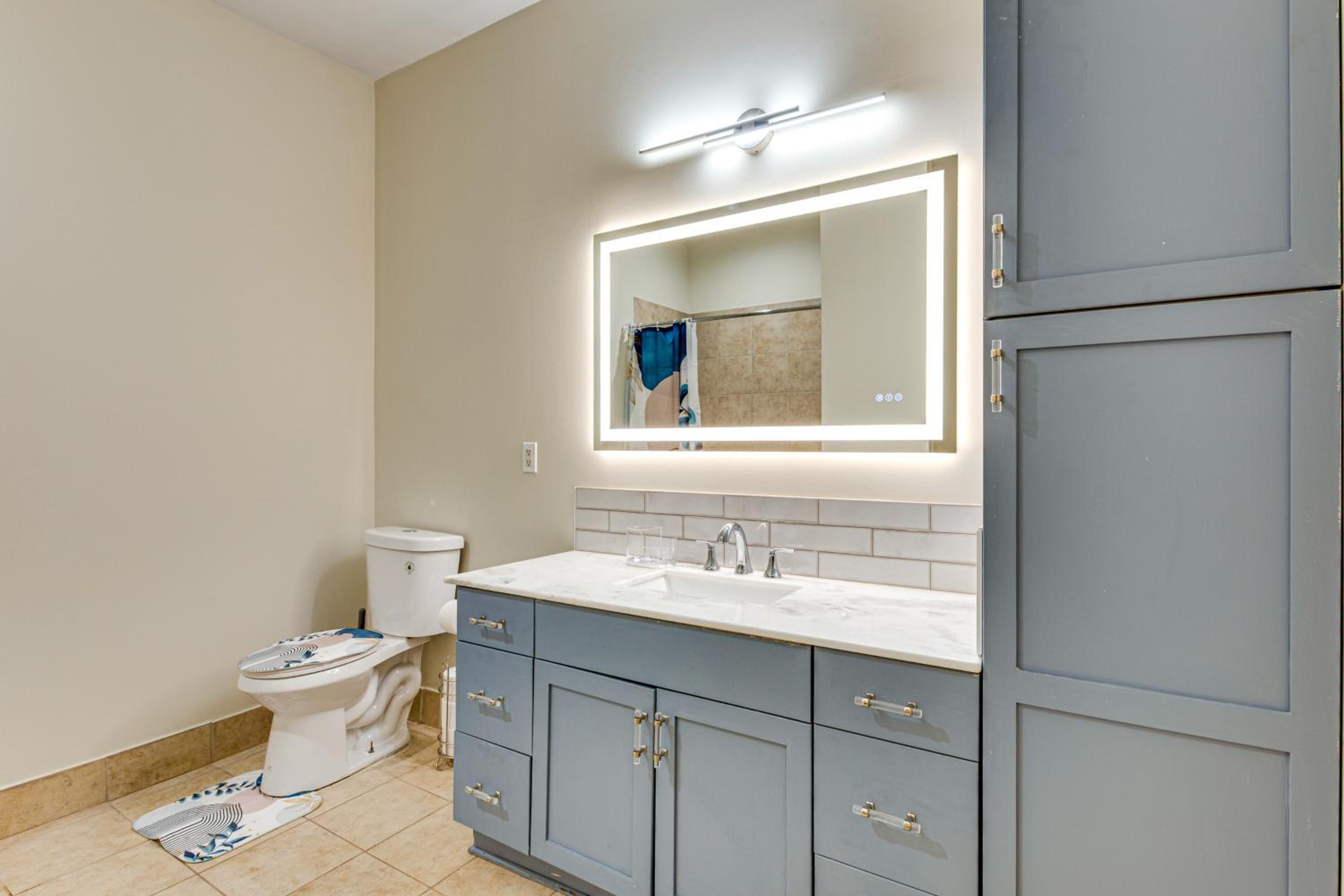 Prime ATL Spot! Updated Condo Steps to MARTA