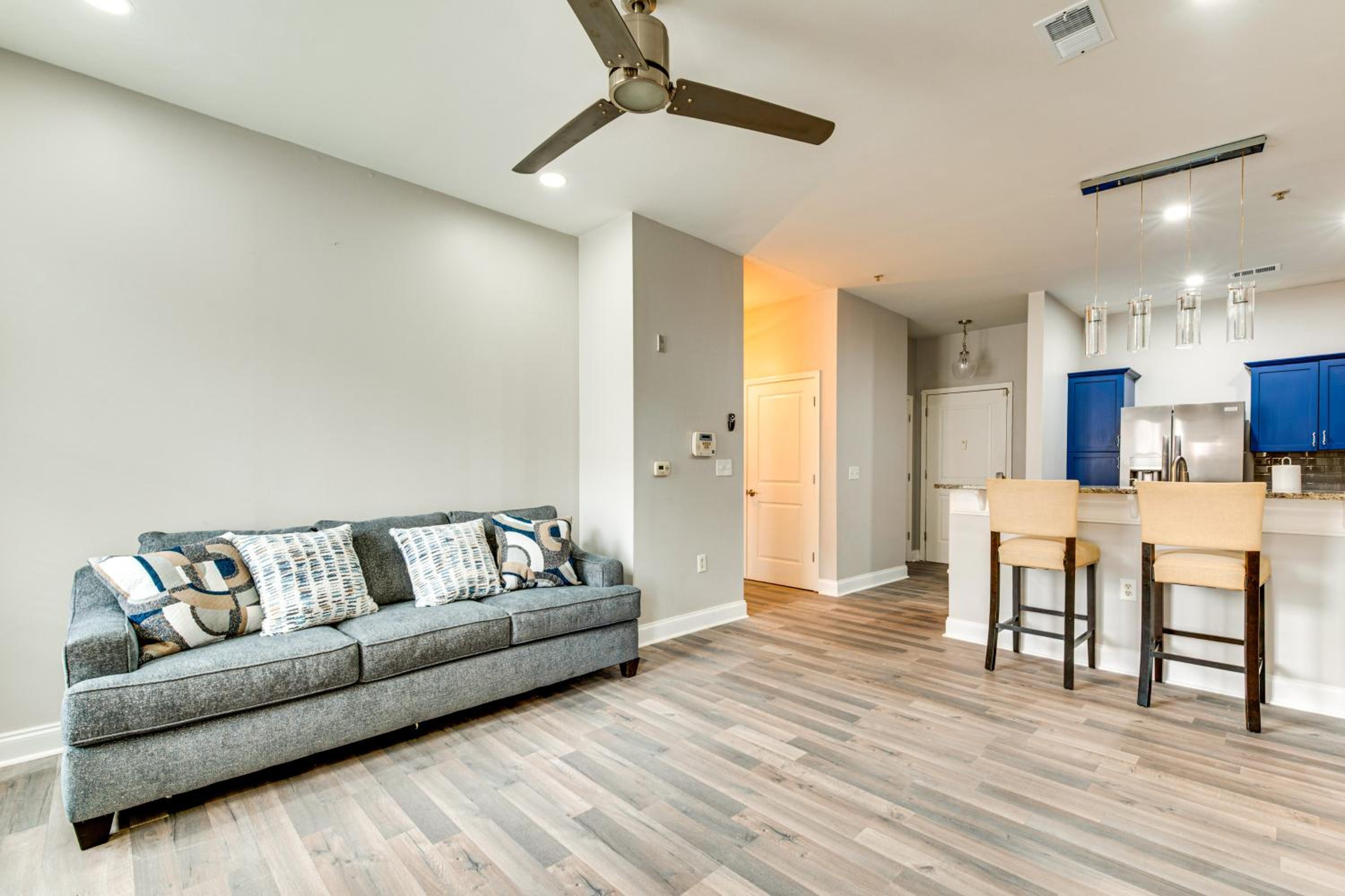 Prime ATL Spot! Updated Condo Steps to MARTA