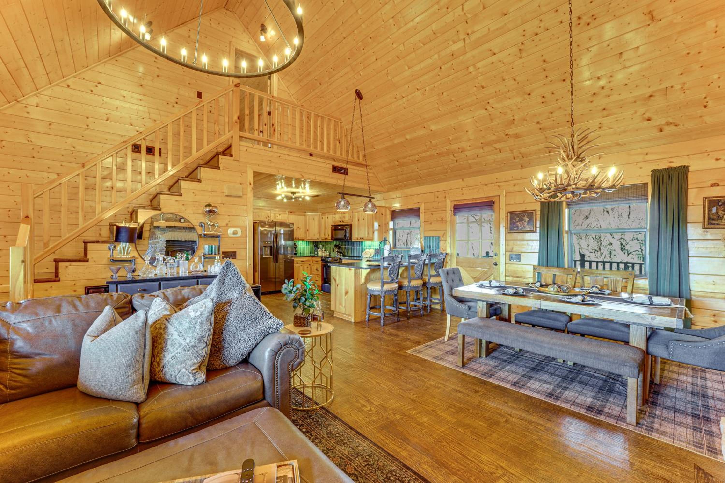 Fish, Raft and Relax! Spacious Sulphur Springs Home