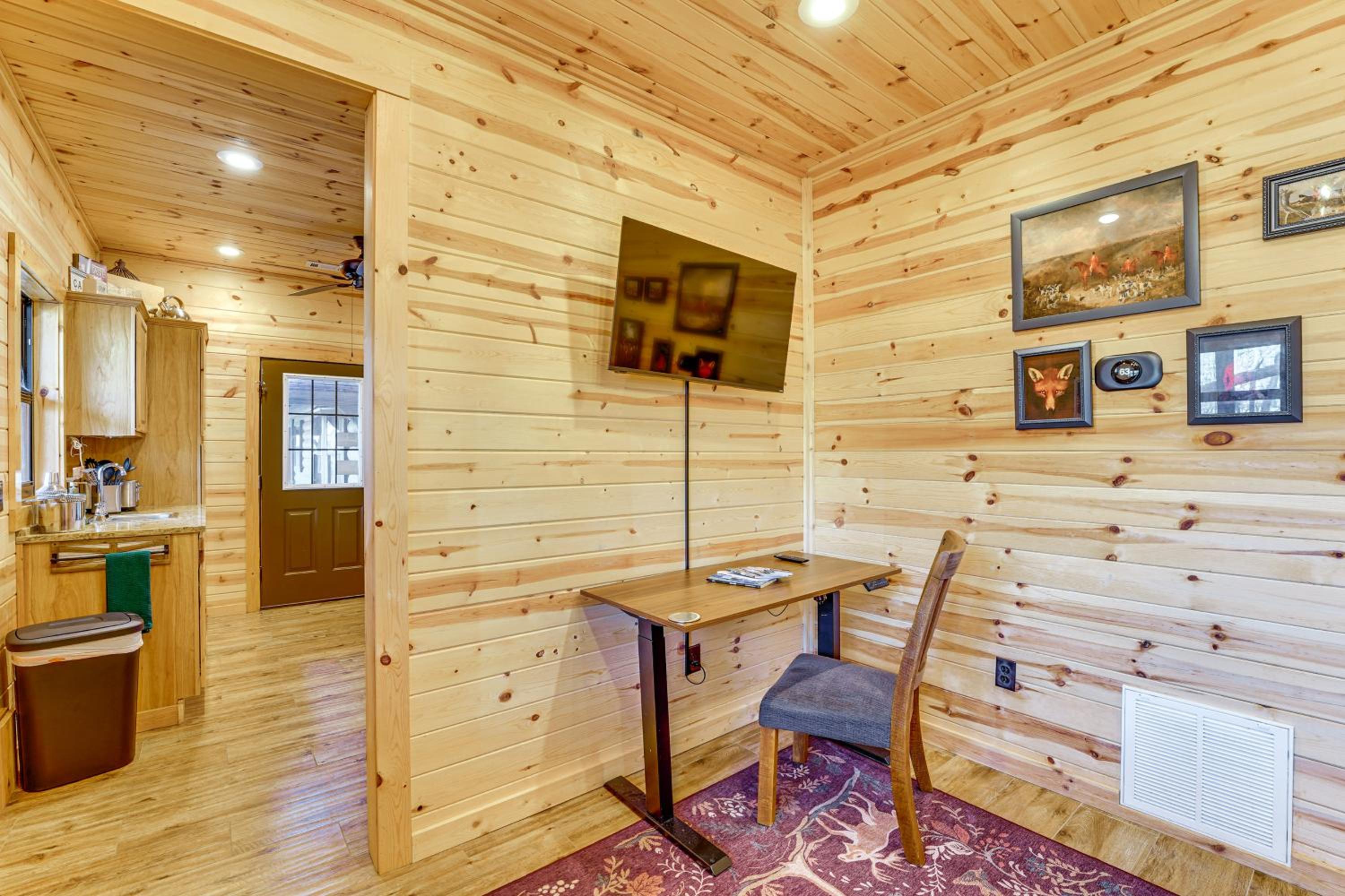 Fish, Raft and Relax! Spacious Sulphur Springs Home