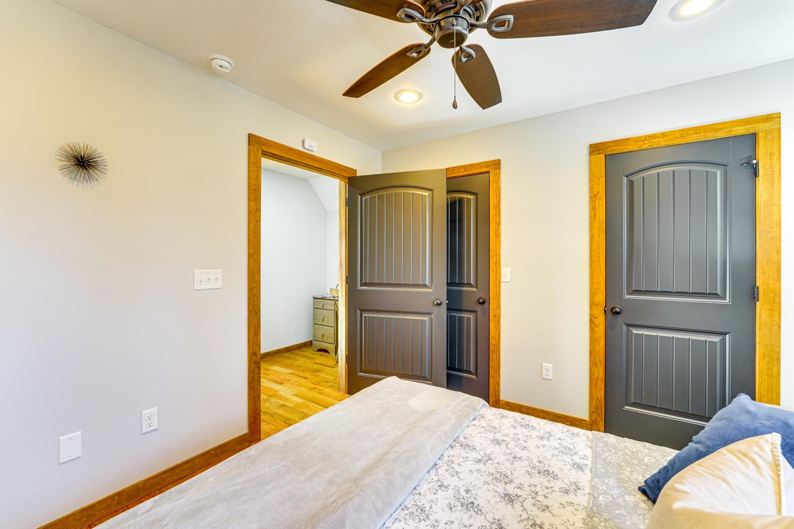 Fish, Raft and Relax! Spacious Sulphur Springs Home