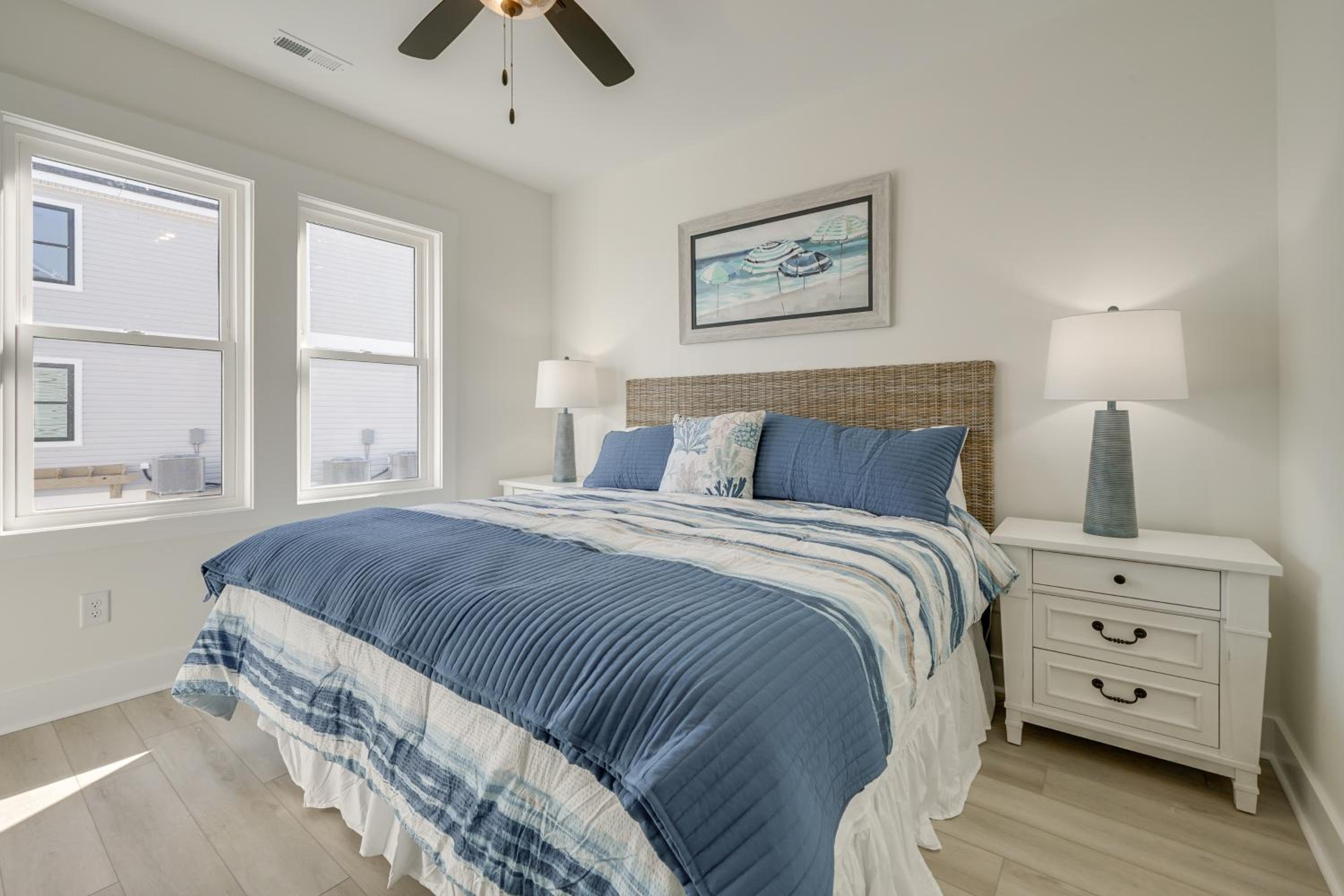 Easy Walk to Beach, Elevator, Sleeps 8 | Surf City