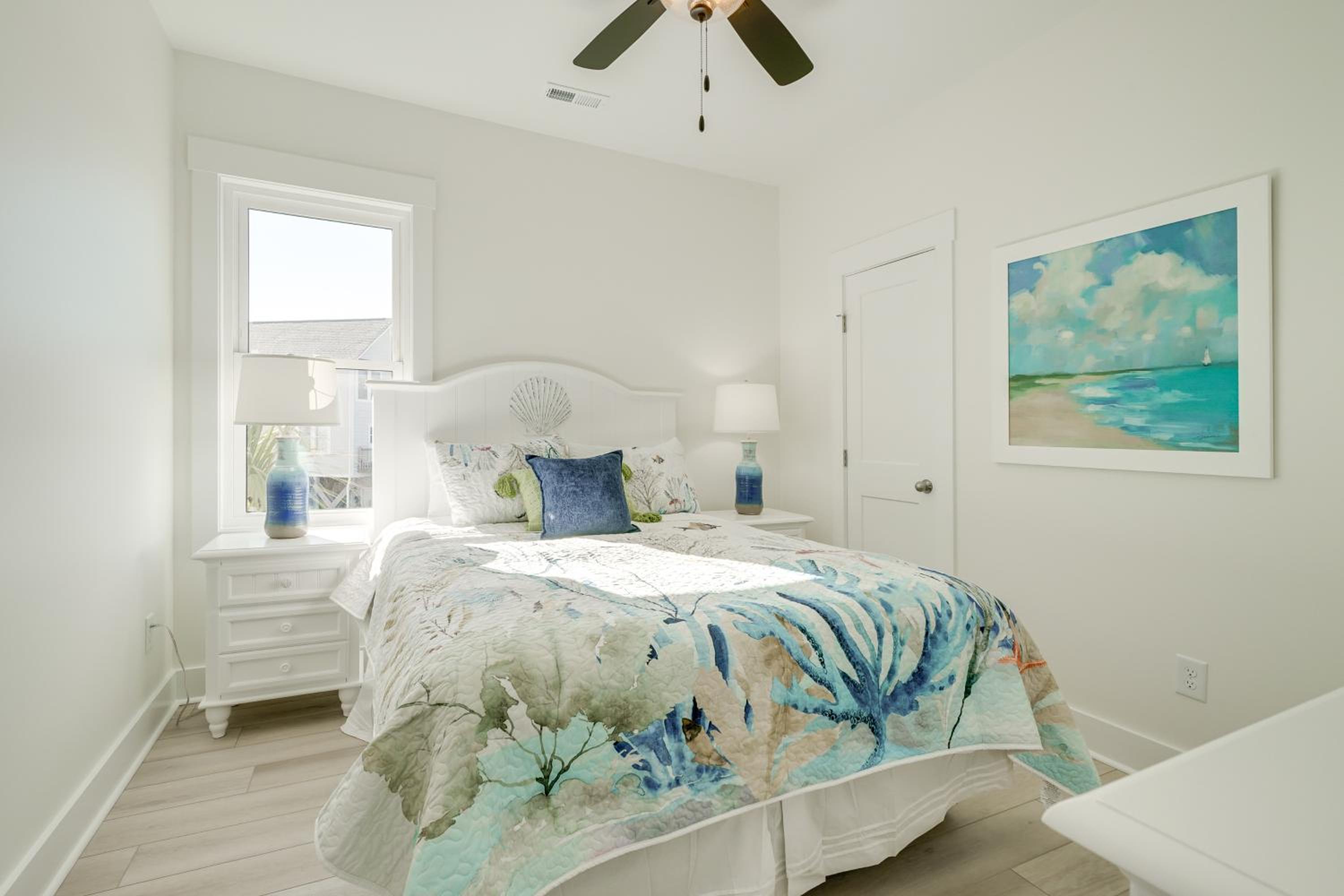 Easy Walk to Beach, Elevator, Sleeps 8 | Surf City