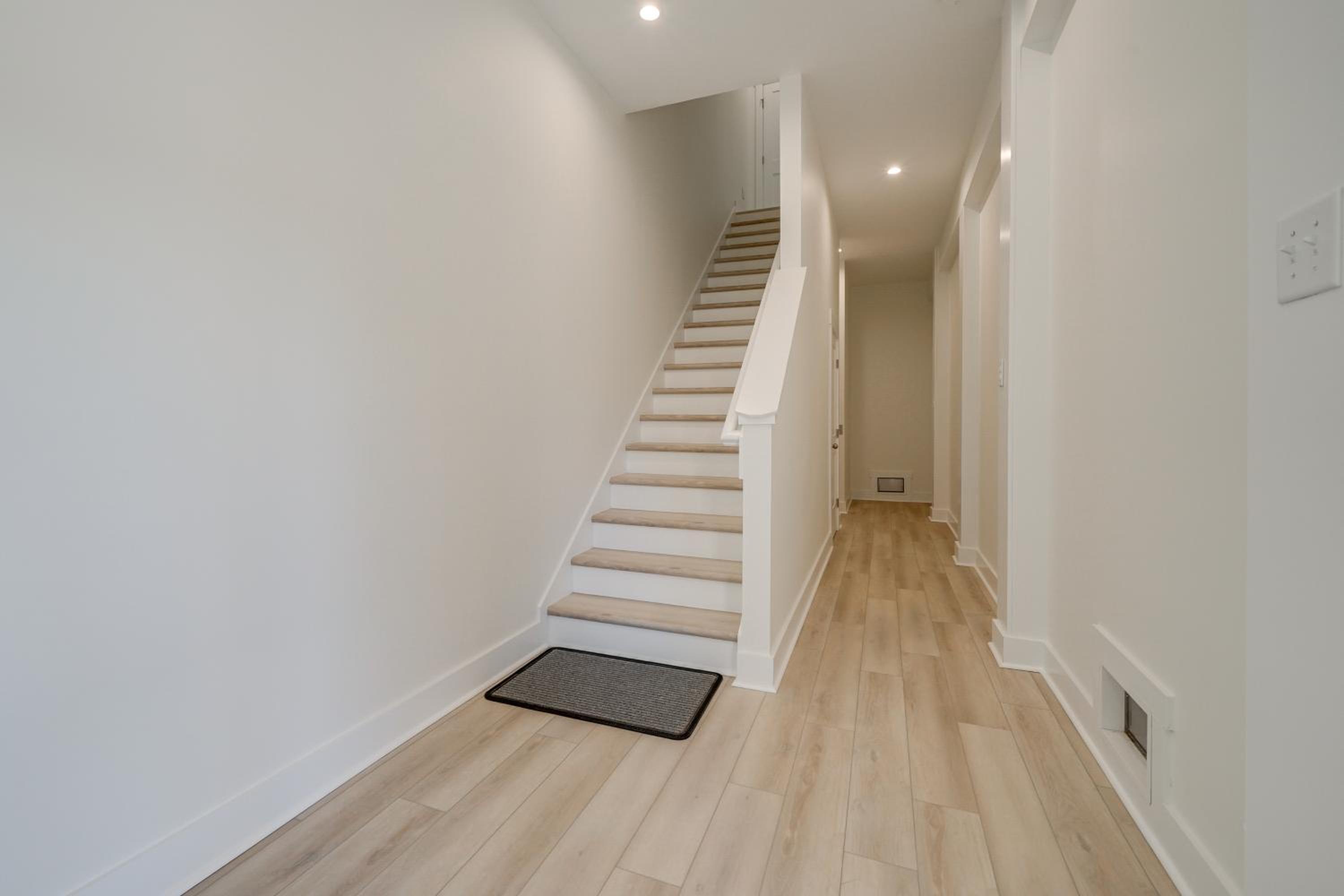 Easy Walk to Beach, Elevator, Sleeps 8 | Surf City