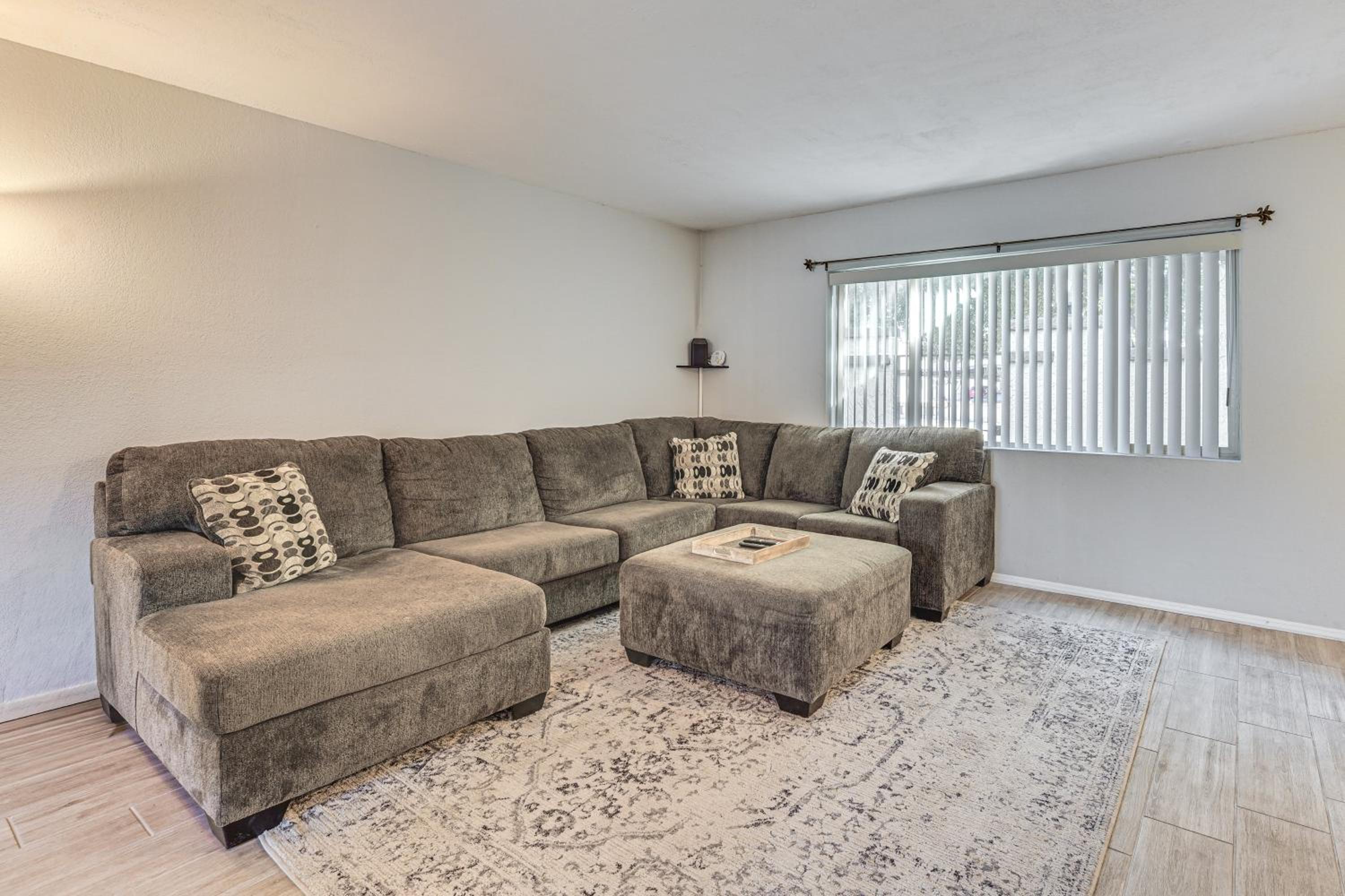Pet-Friendly Unit, 1 Mi to Old Town Scottsdale!