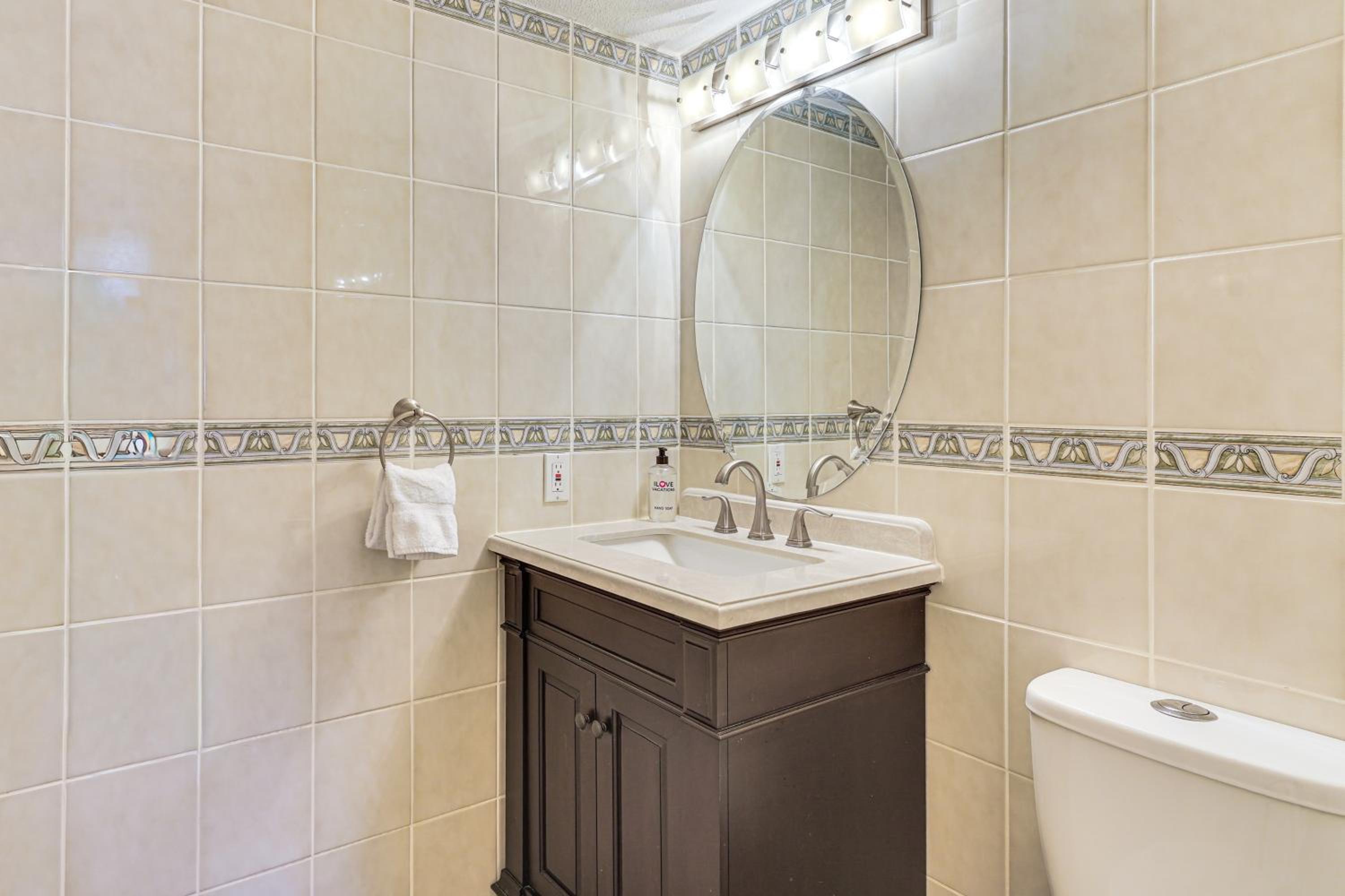 Pet-Friendly Unit, 1 Mi to Old Town Scottsdale!