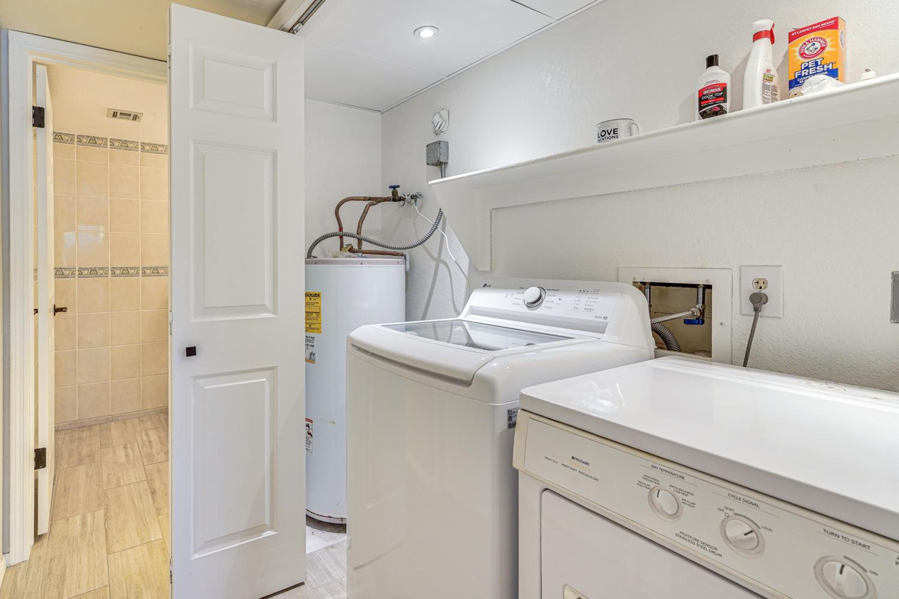 Pet-Friendly Unit, 1 Mi to Old Town Scottsdale!