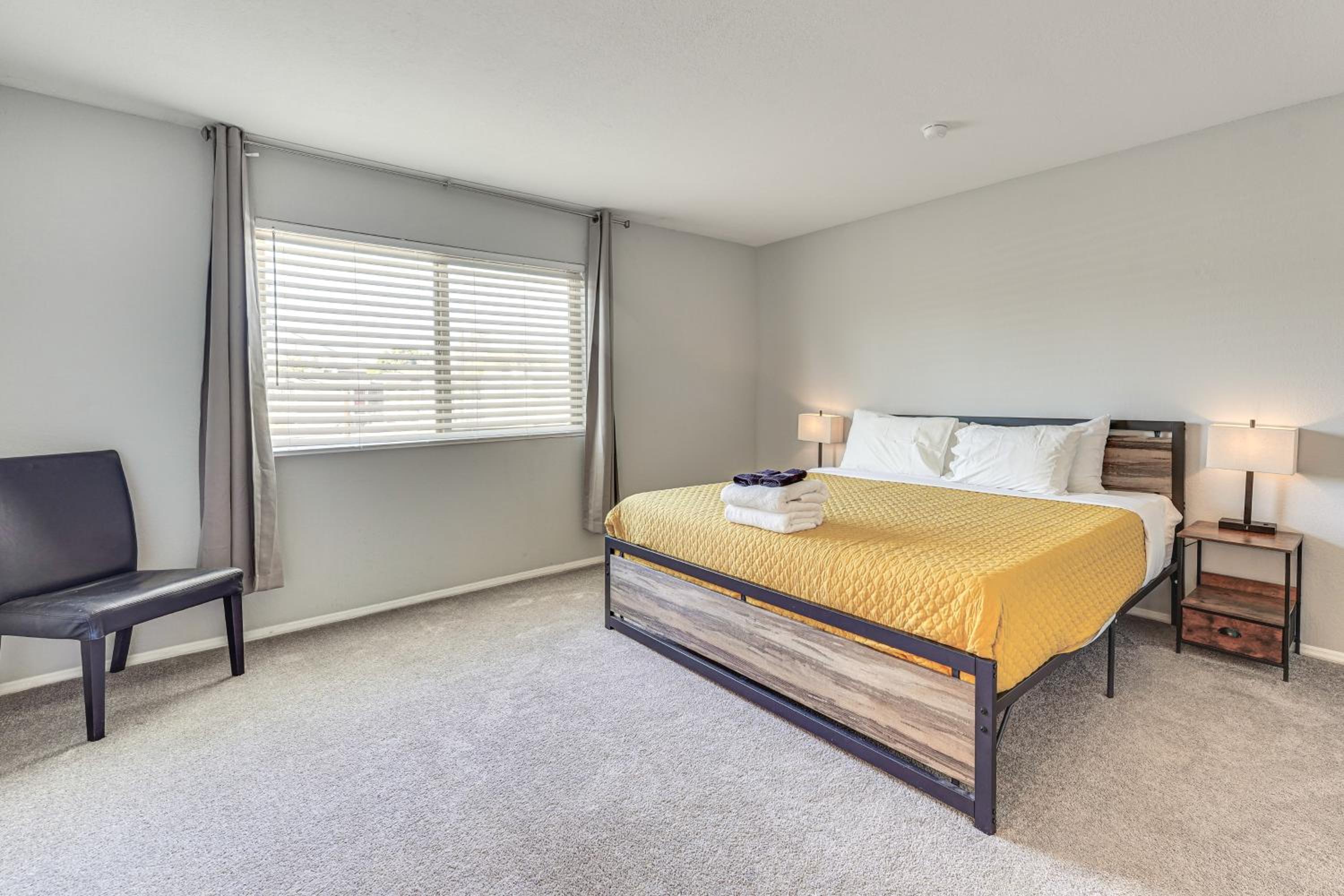 Pet-Friendly Unit, 1 Mi to Old Town Scottsdale!