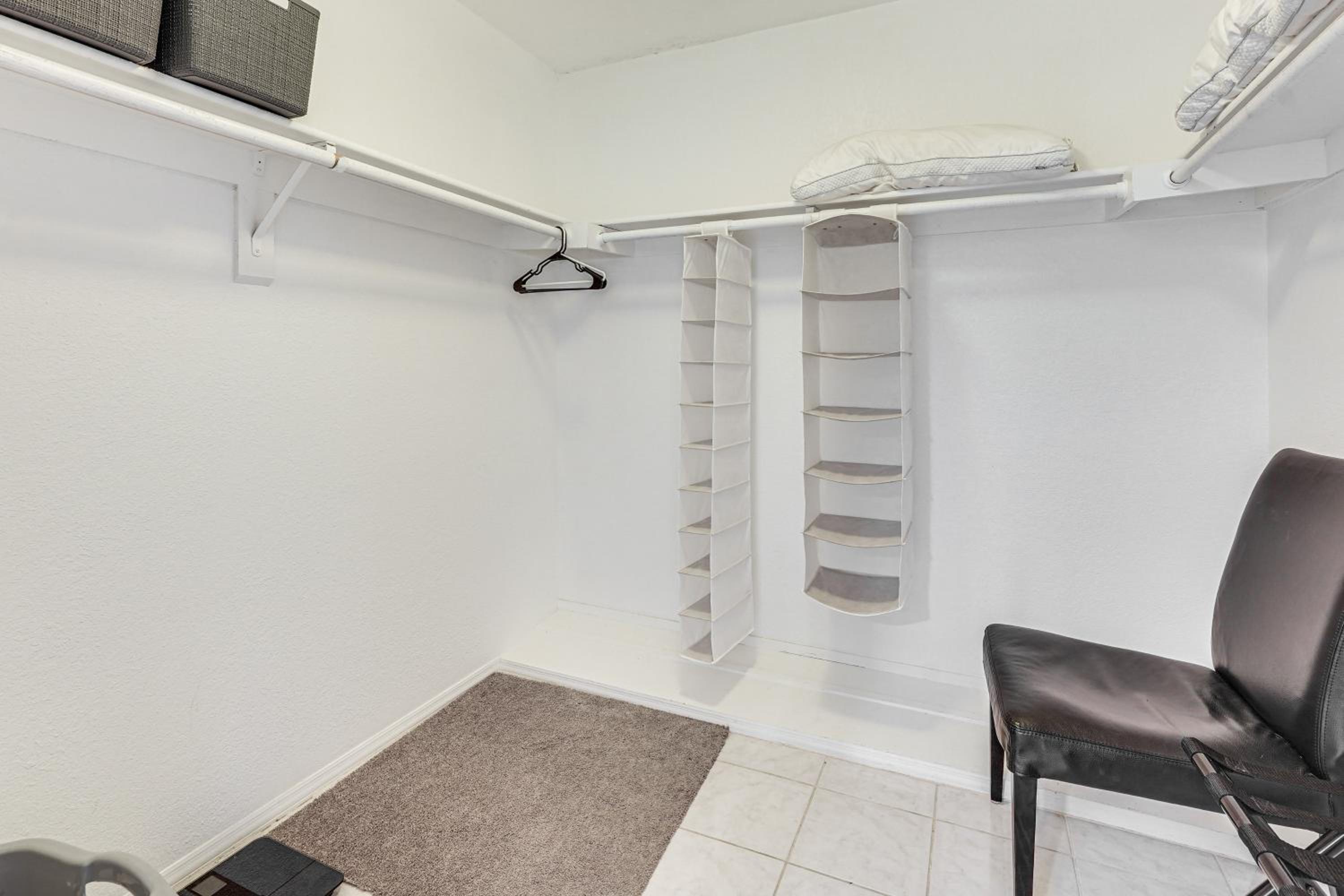 Pet-Friendly Unit, 1 Mi to Old Town Scottsdale!