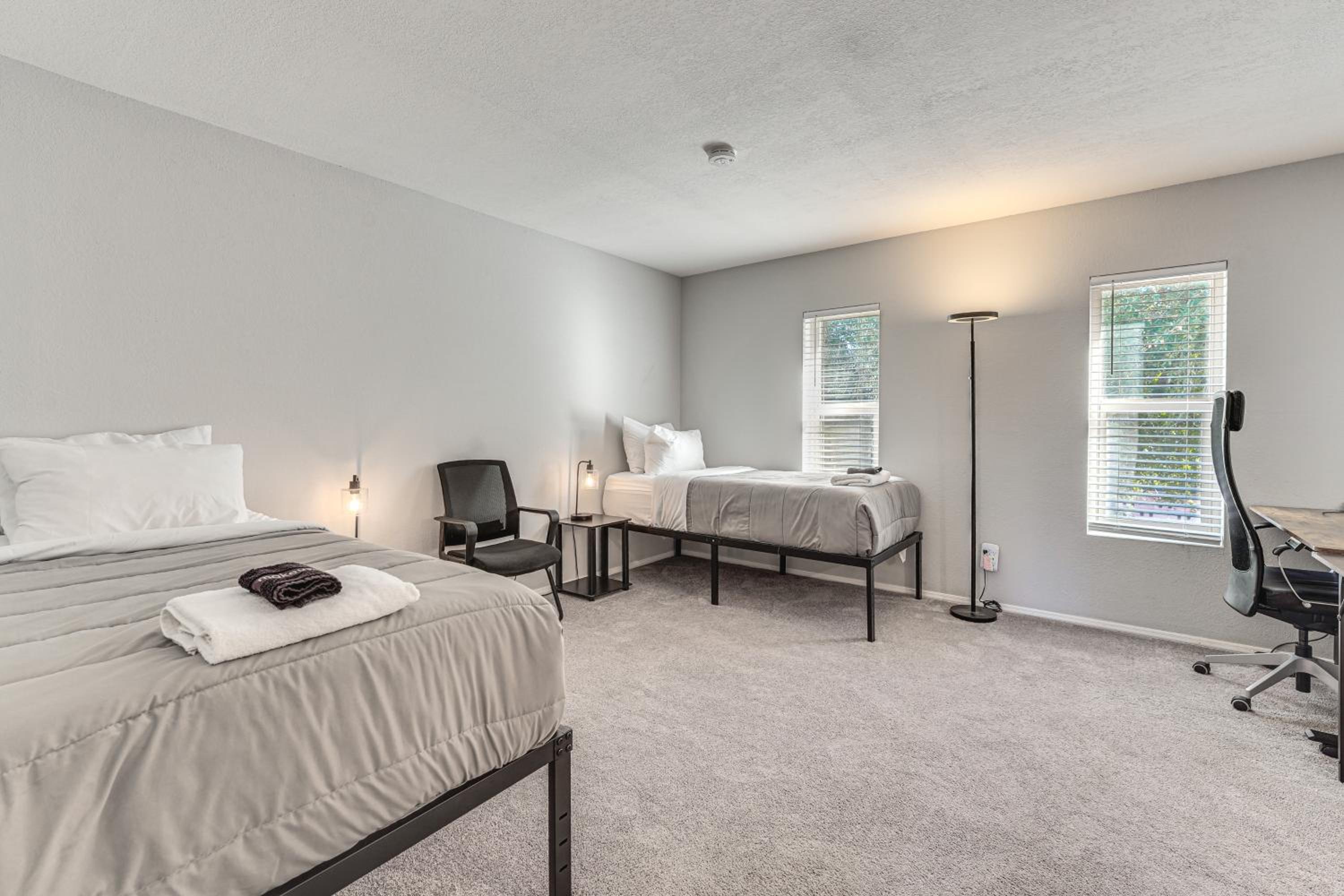 Pet-Friendly Unit, 1 Mi to Old Town Scottsdale!