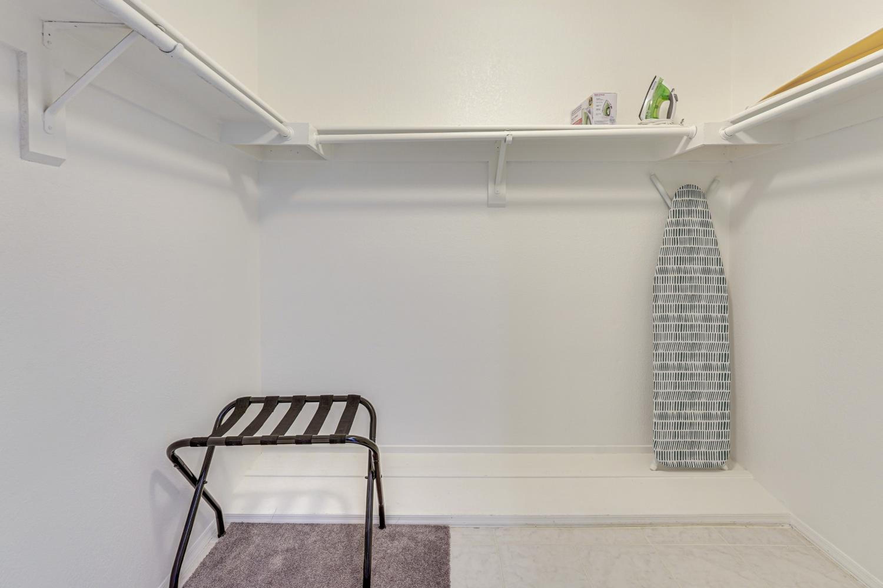 Pet-Friendly Unit, 1 Mi to Old Town Scottsdale!