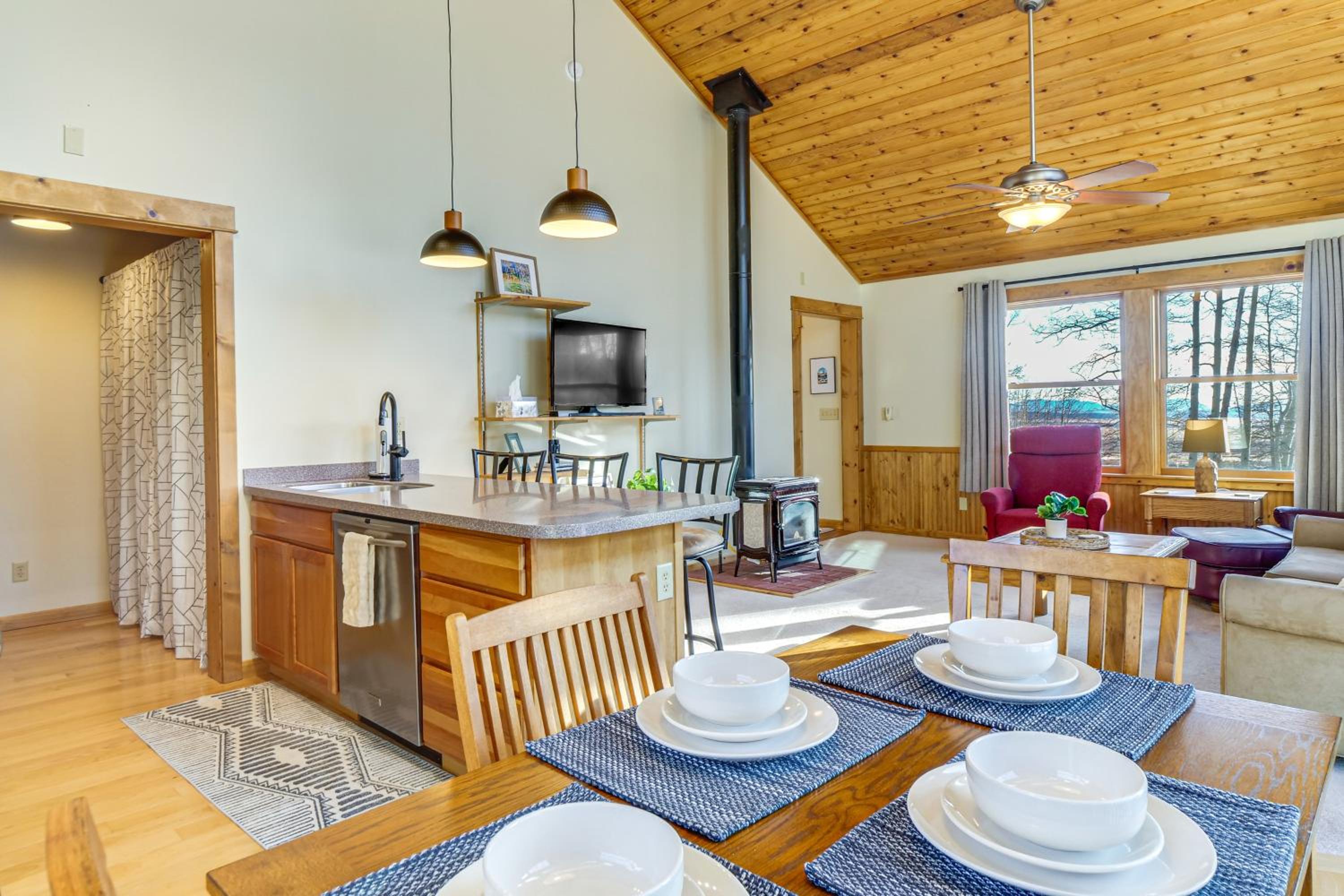 Whispering Aspen Retreat Fairplay Gem with Views!
