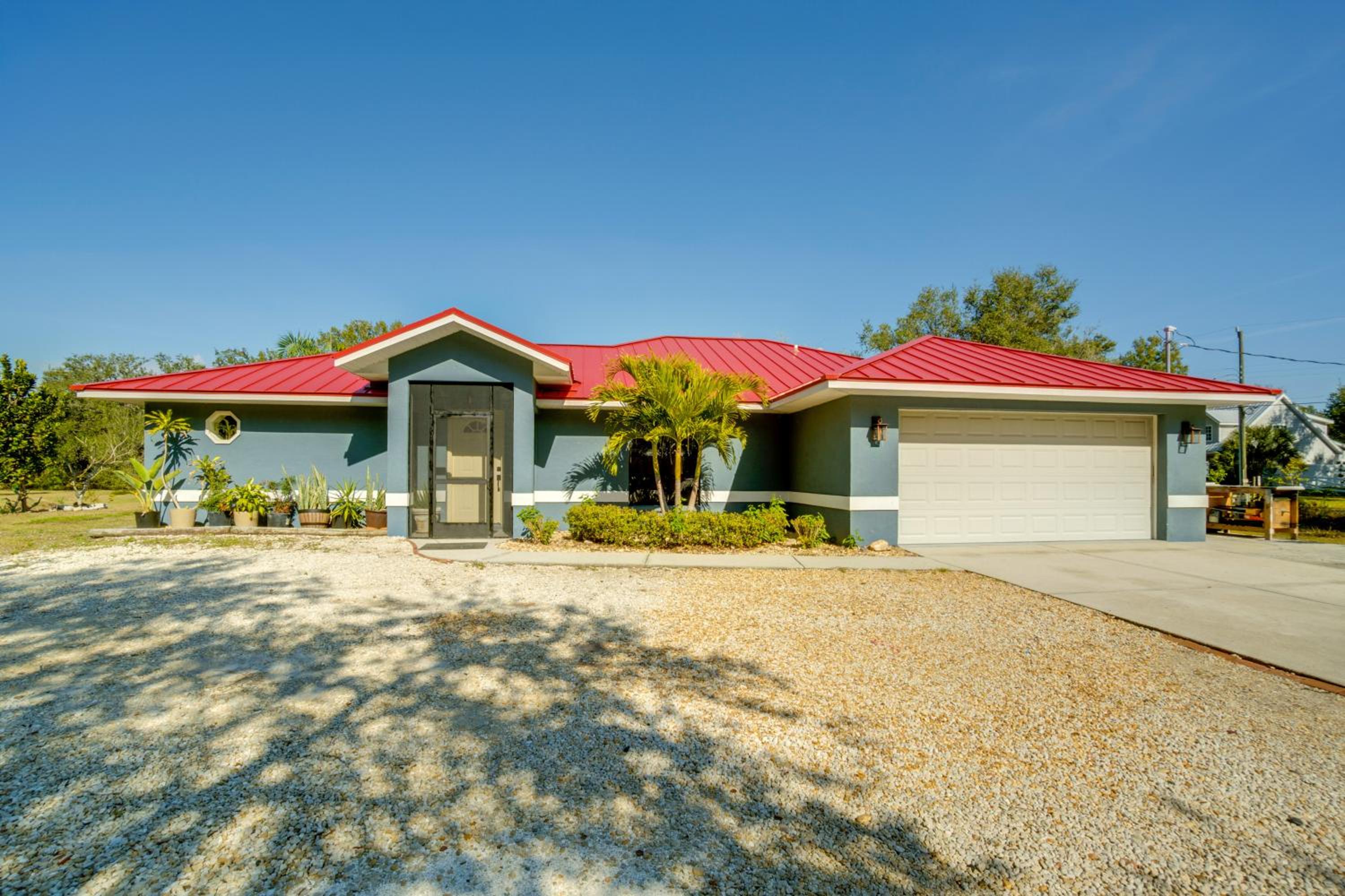 3 Mi to Manasota Key Beach! Single-Level Home
