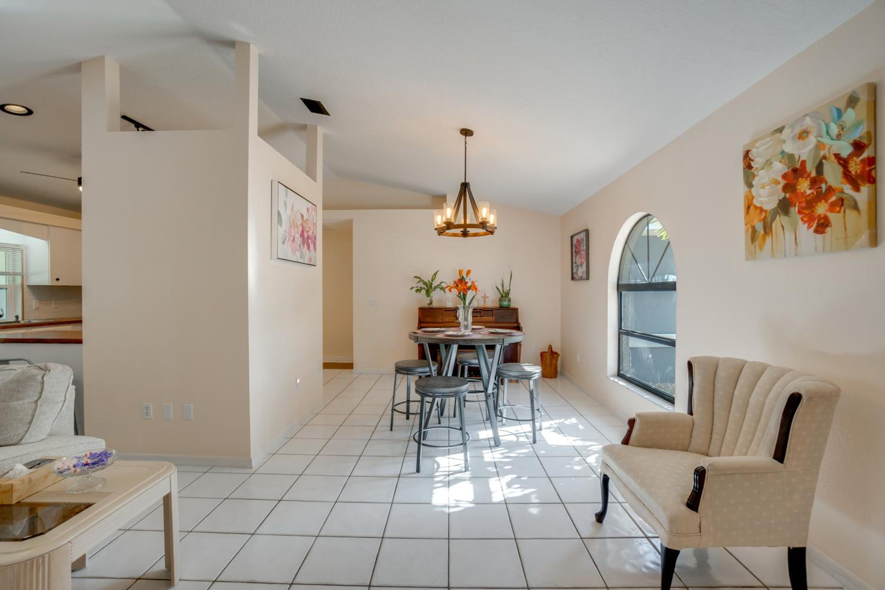 3 Mi to Manasota Key Beach! Single-Level Home