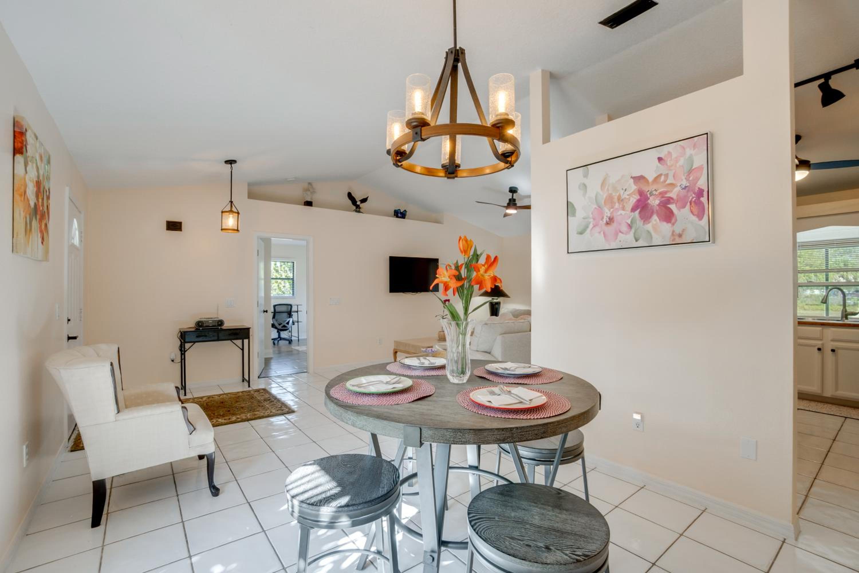 3 Mi to Manasota Key Beach! Single-Level Home