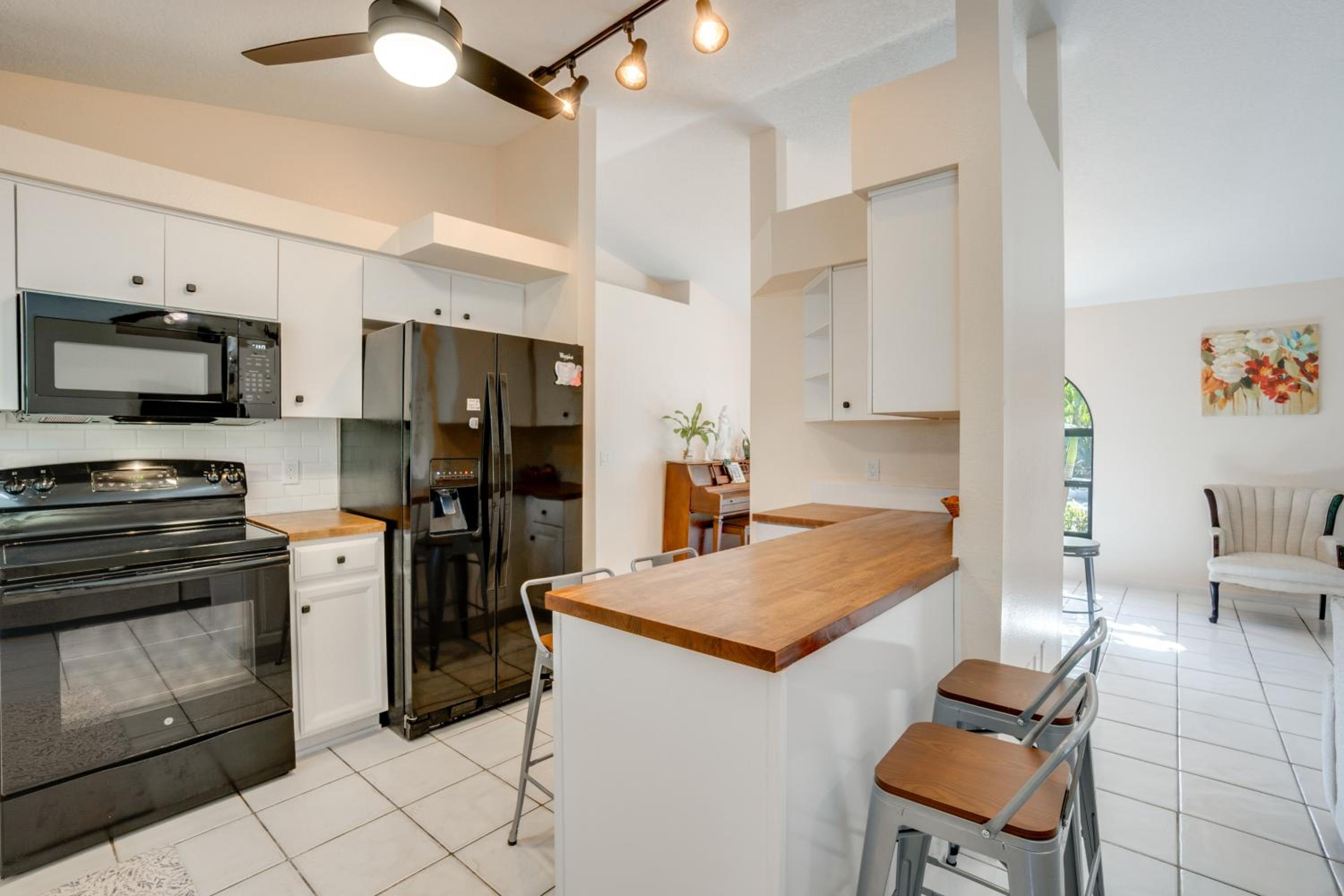 3 Mi to Manasota Key Beach! Single-Level Home