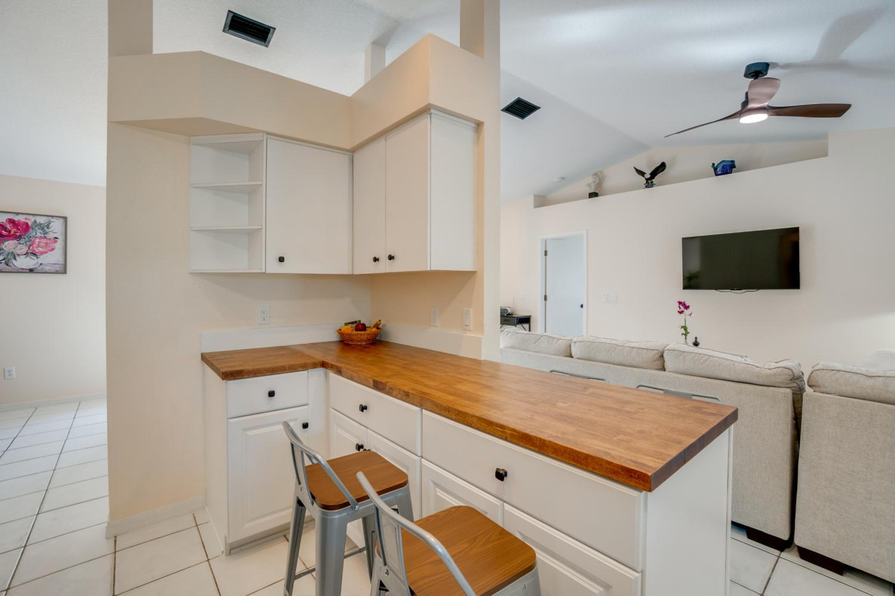 3 Mi to Manasota Key Beach! Single-Level Home