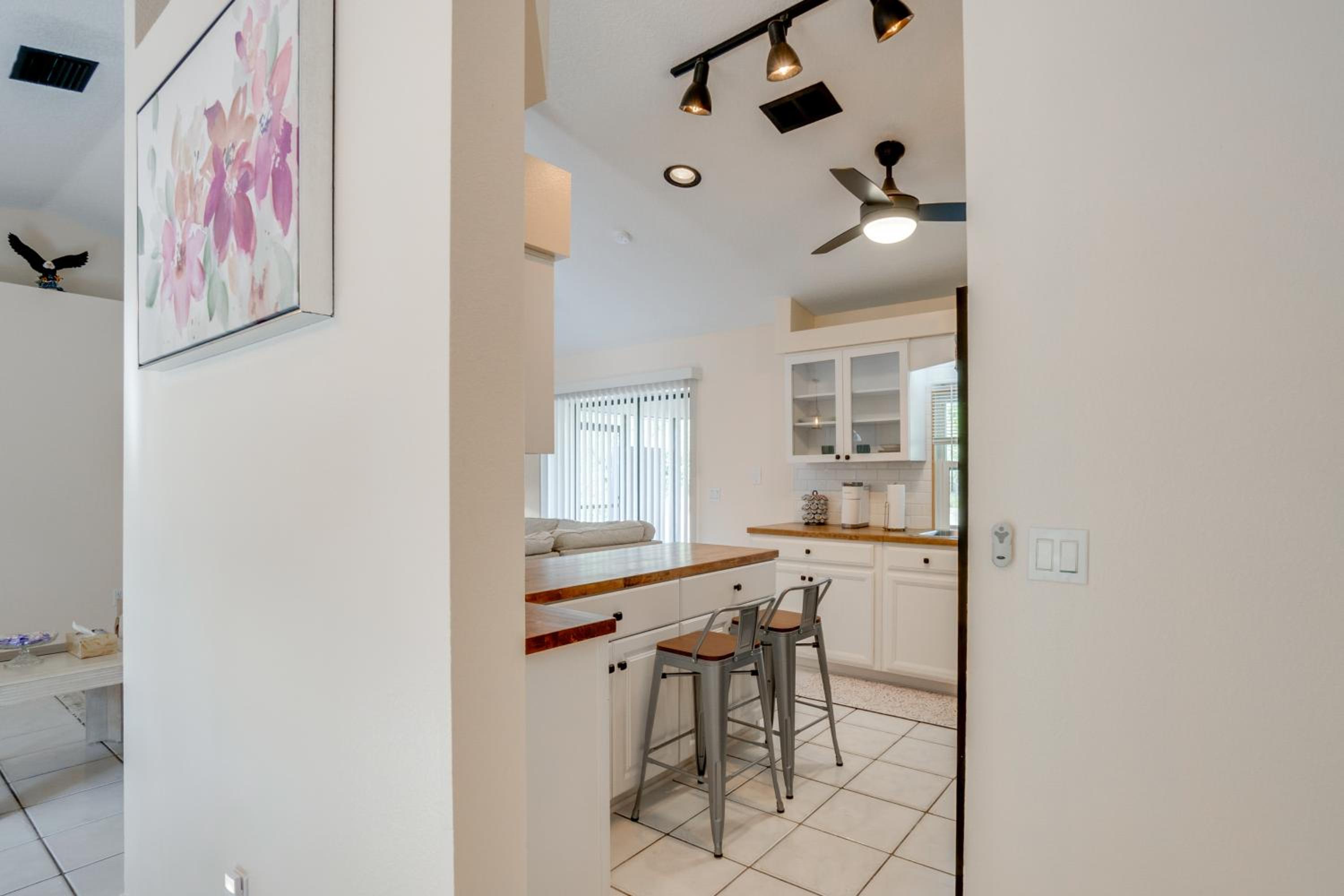 3 Mi to Manasota Key Beach! Single-Level Home