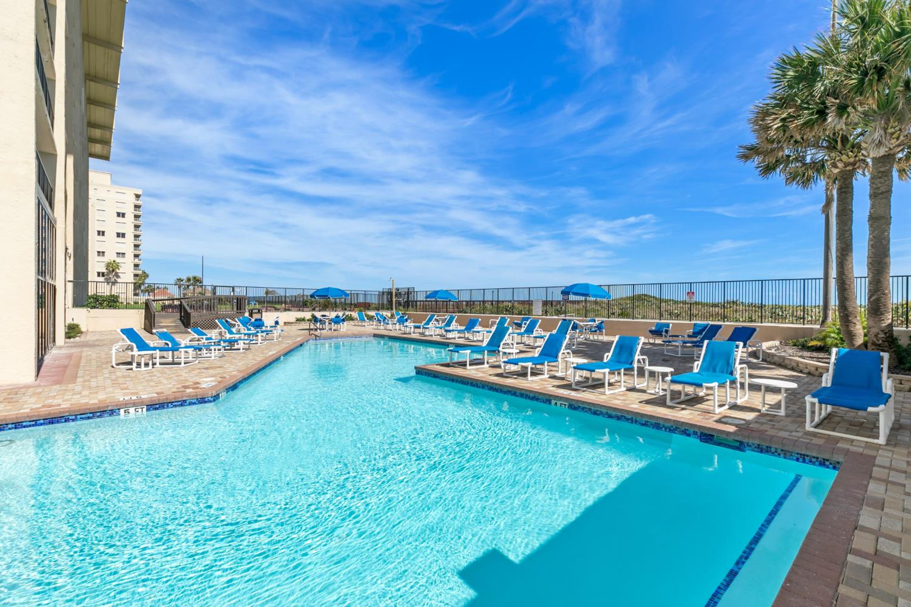 10th-Floor 3BR Beachfront Condo with Views and Pool