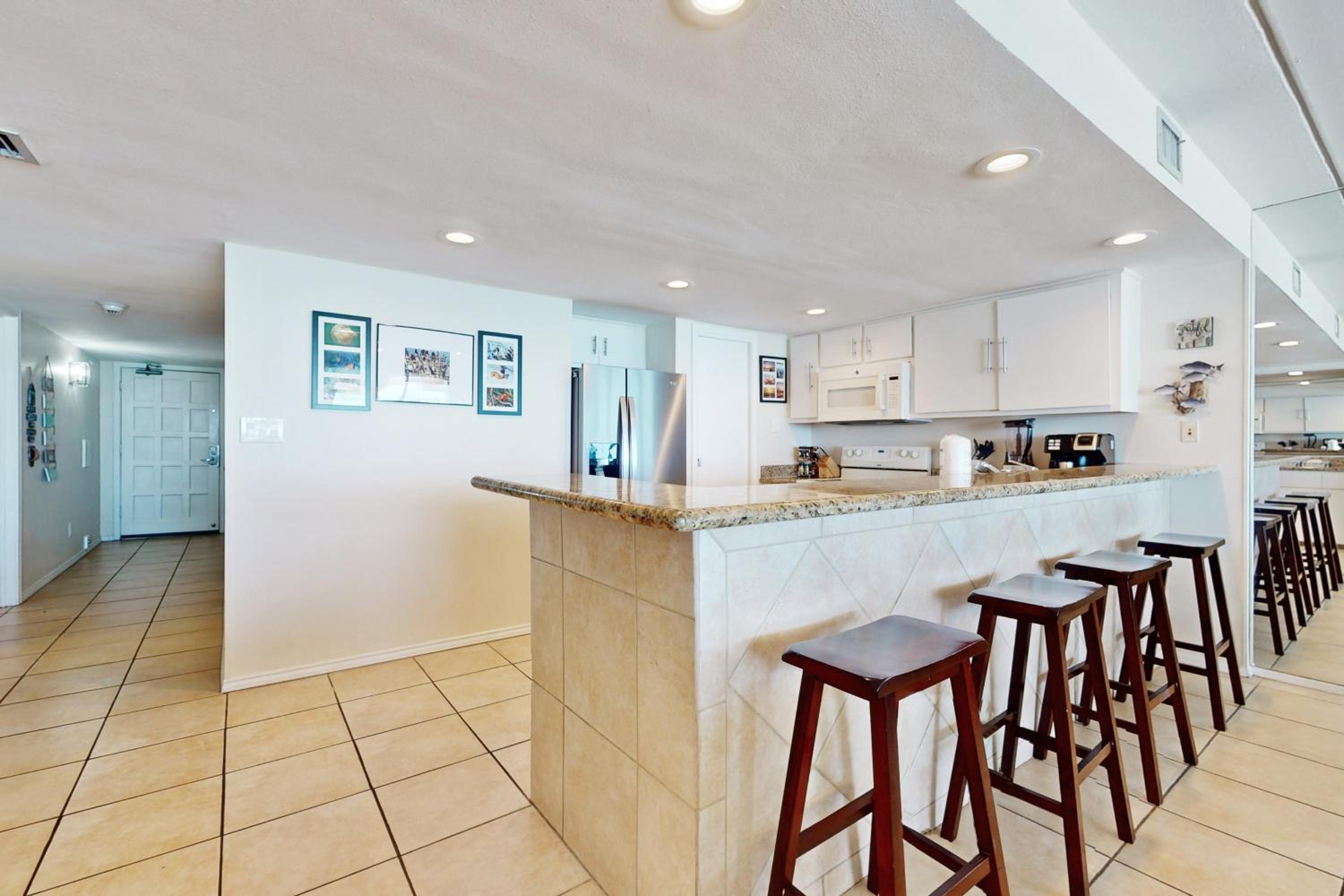 10th-Floor 3BR Beachfront Condo with Views and Pool